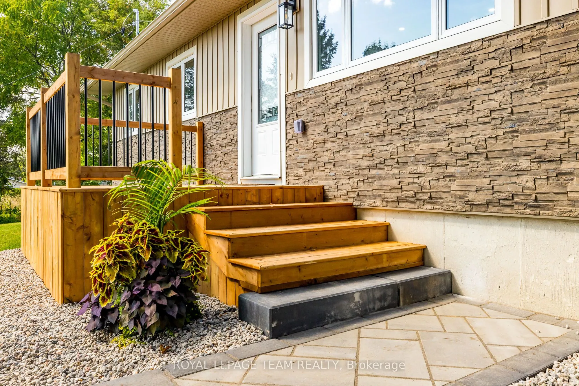 206 River View Lane