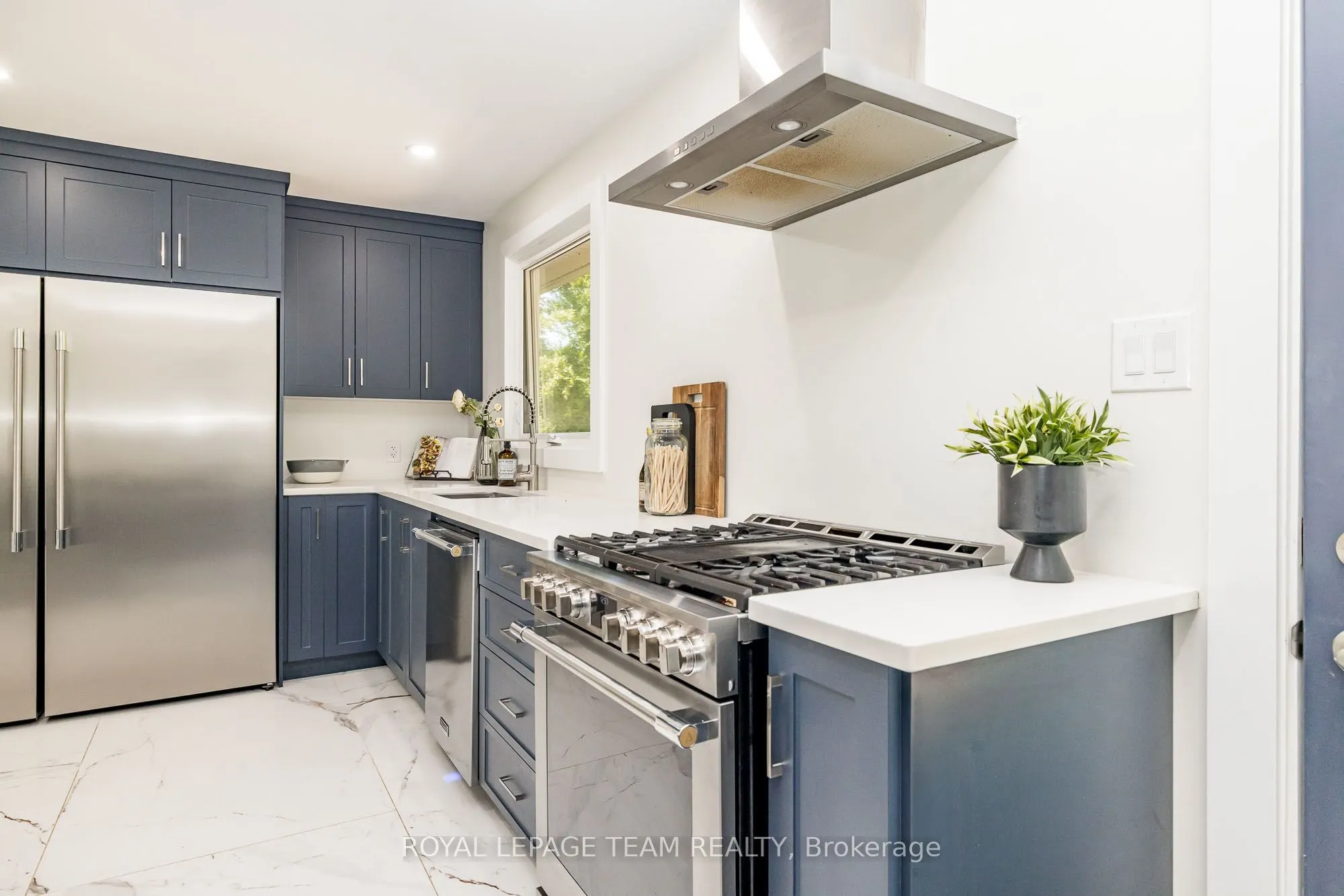 206 River View Lane