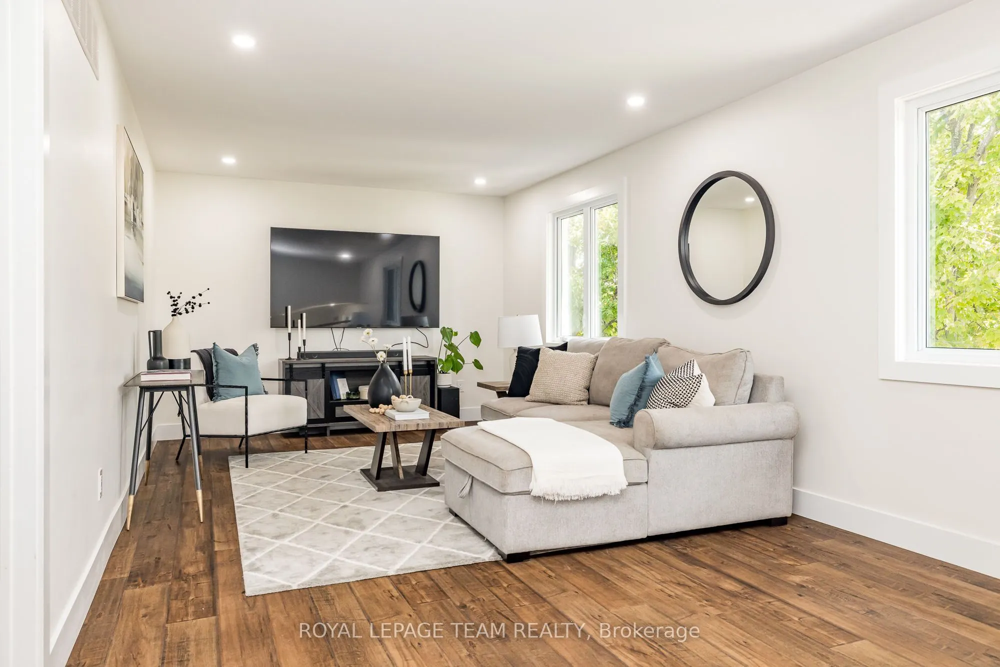 206 River View Lane