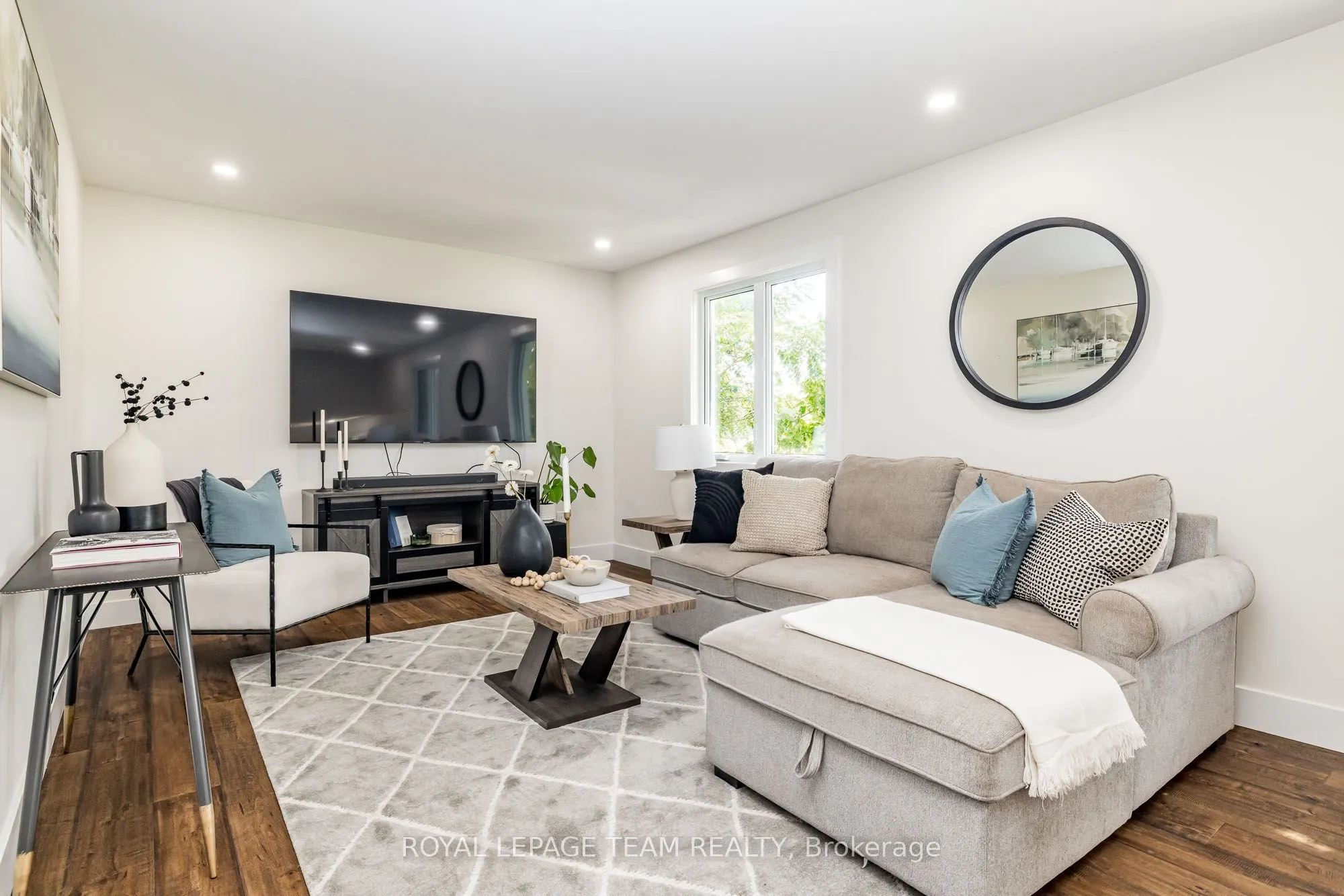206 River View Lane