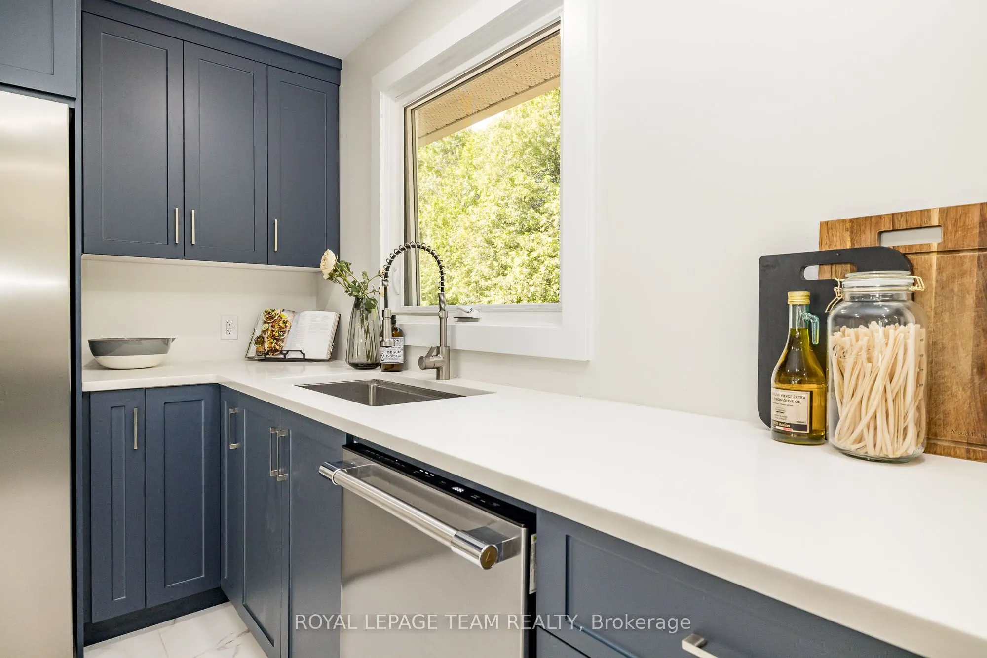 206 River View Lane