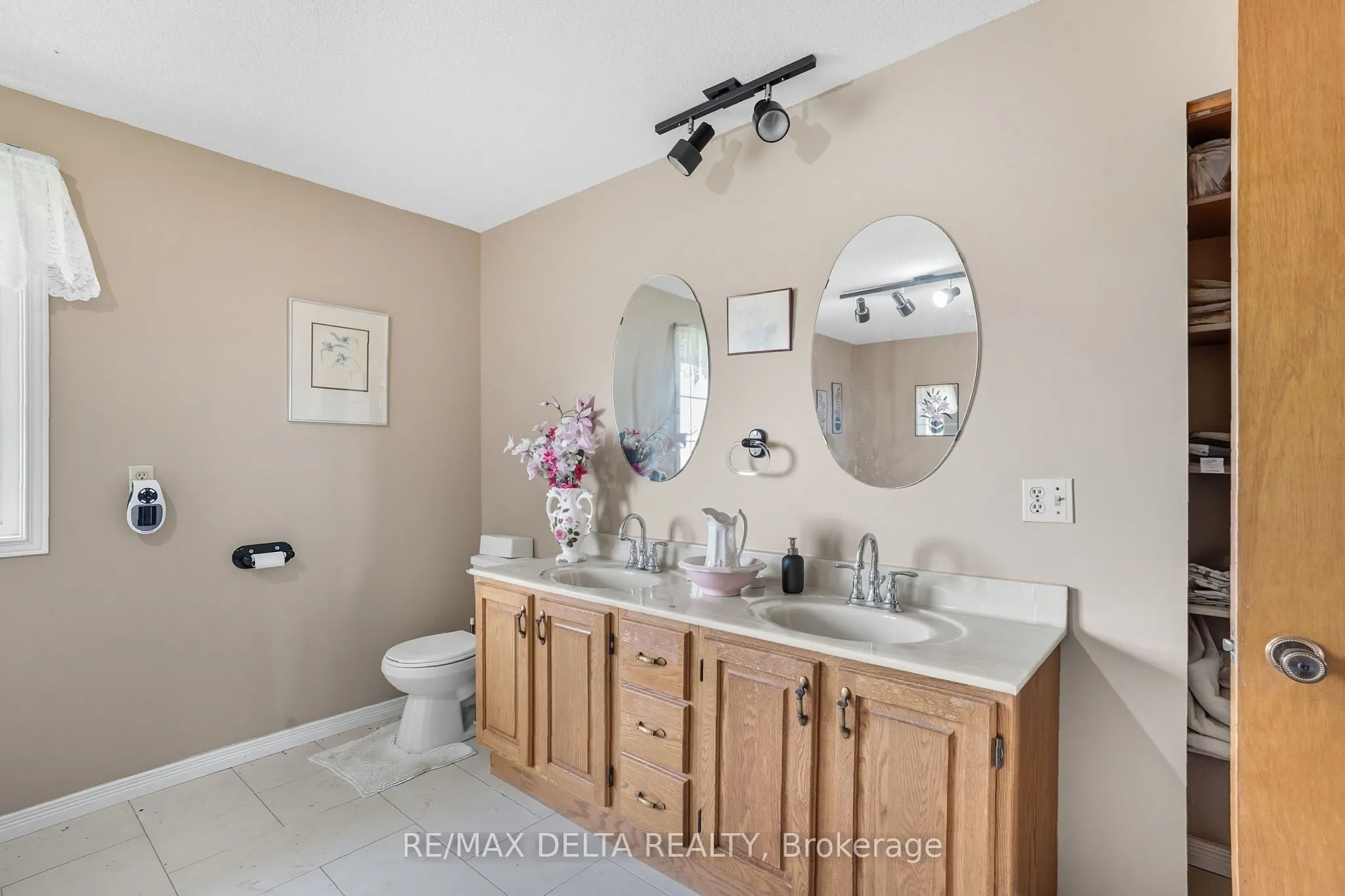 4254 Conc 20 Concession