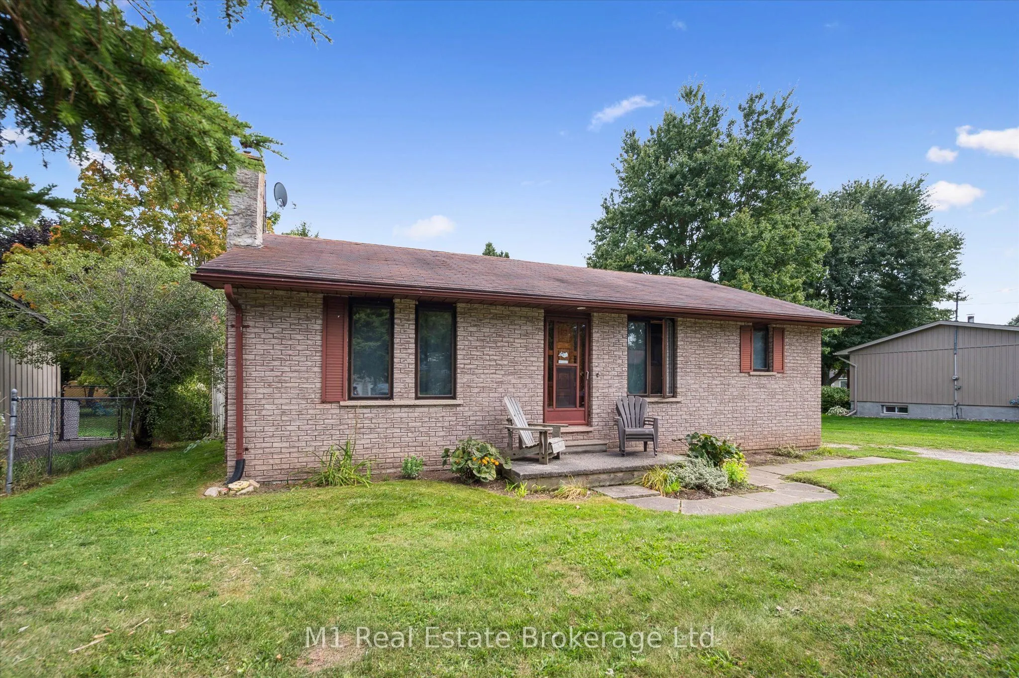 33 19 Side Road