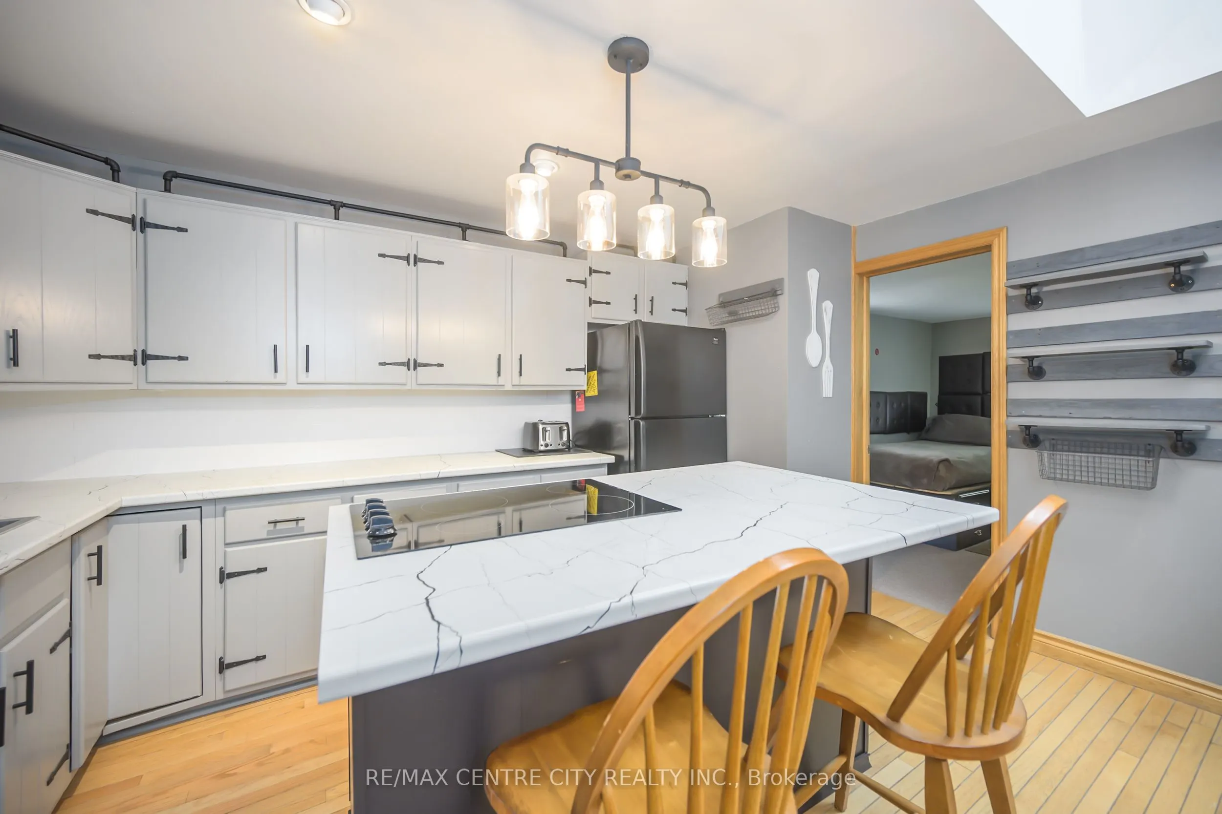99 Wilson Avenue