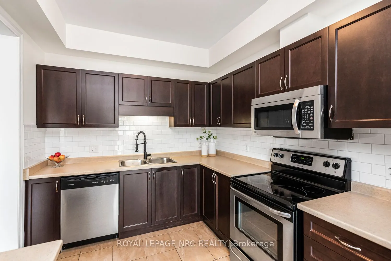 45 Seabreeze Crescent, #22