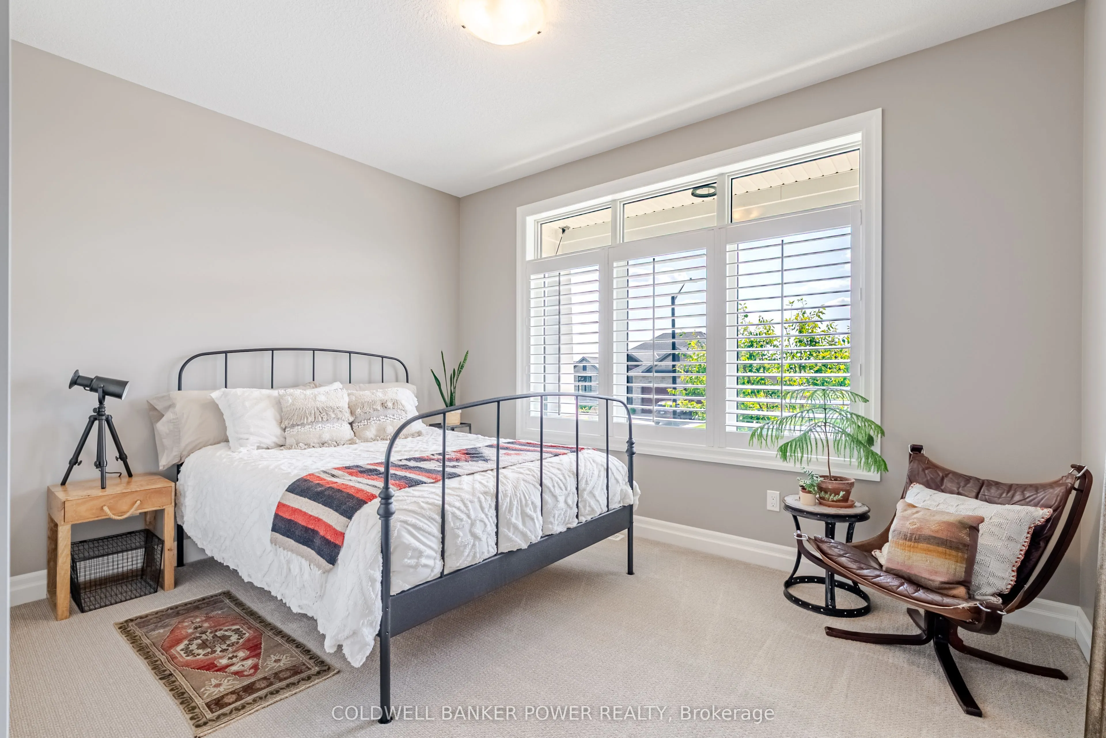 21 Edgeview Crescent