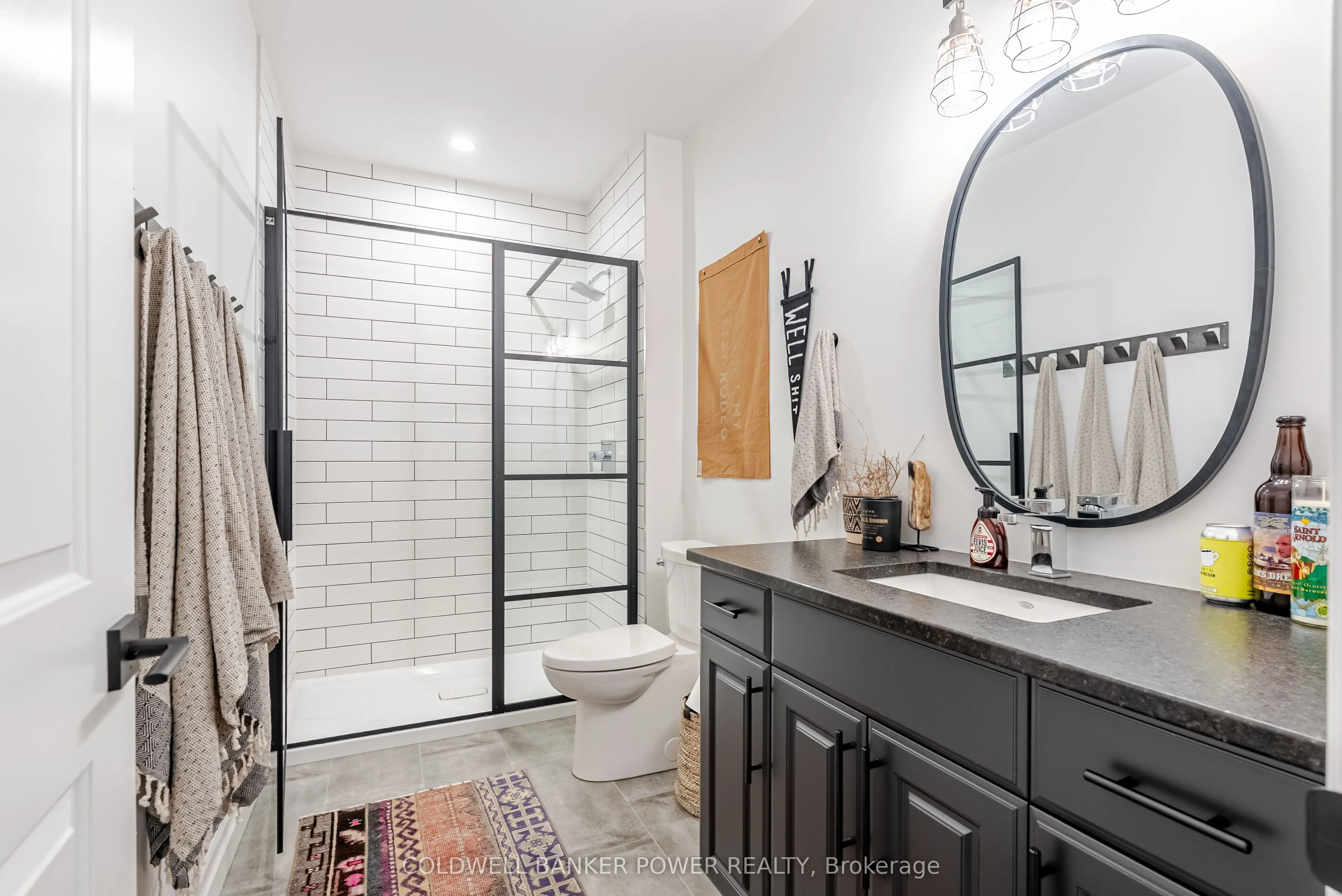 21 Edgeview Crescent