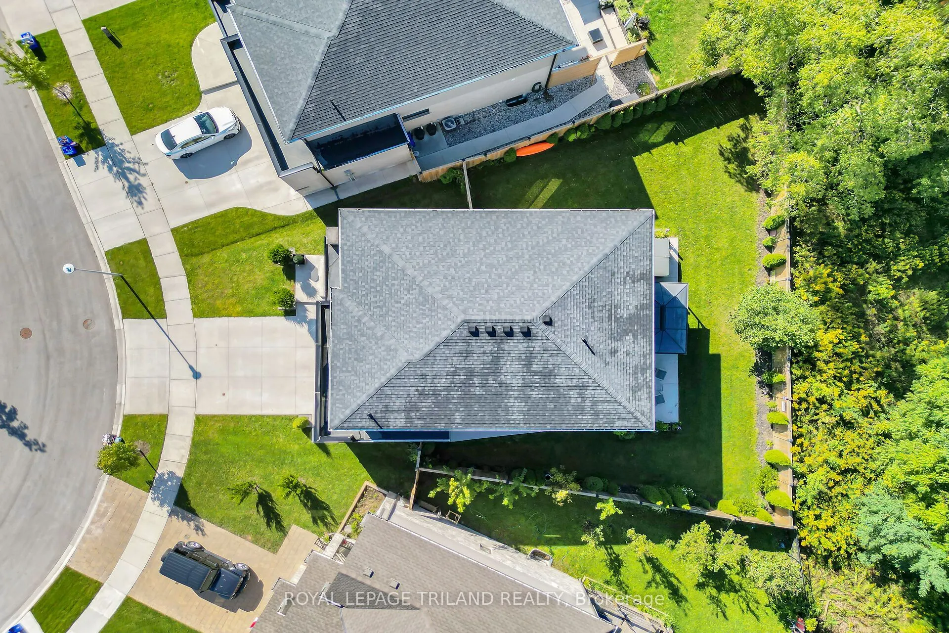 2438 Red Thorne Avenue