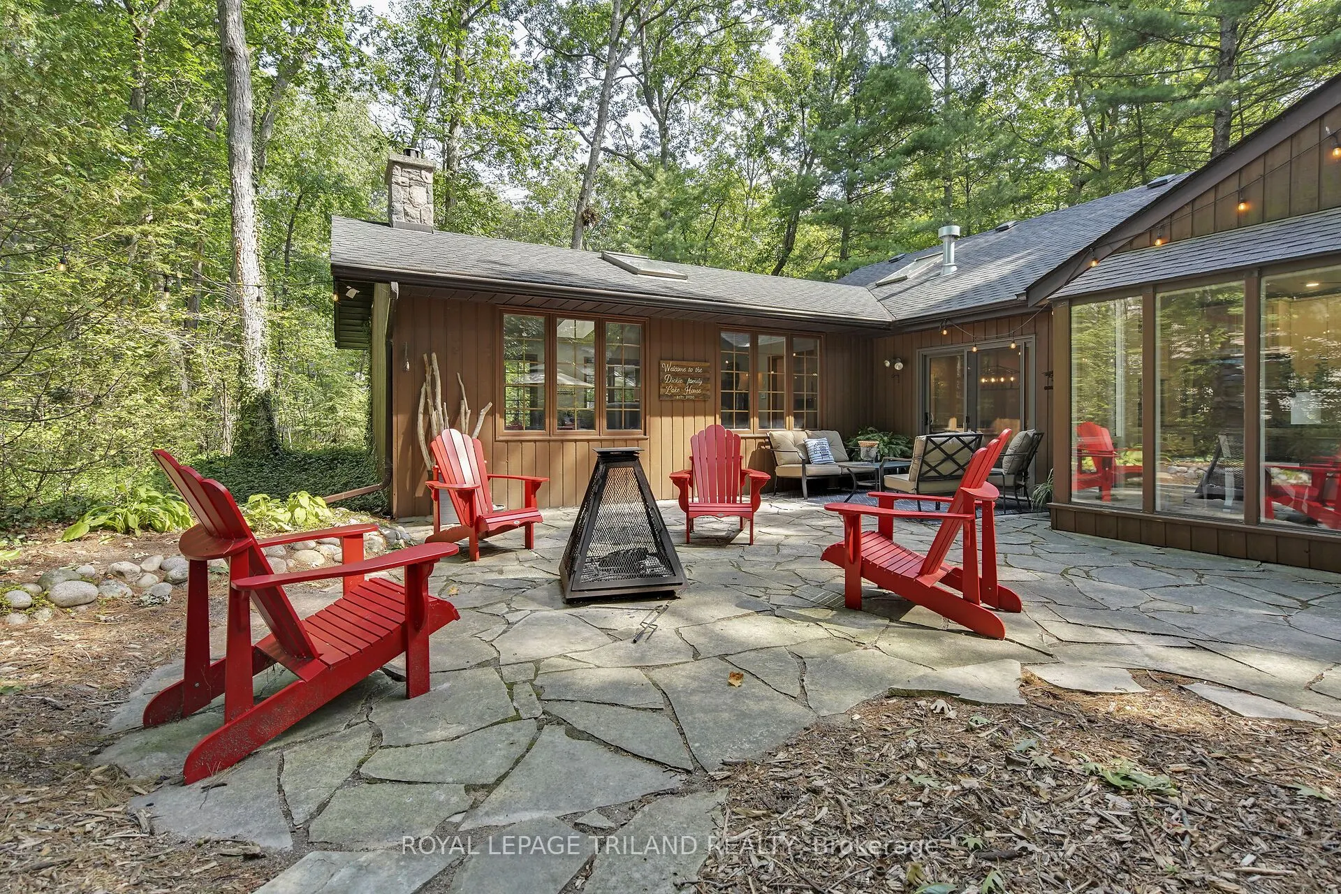 10087 Beaver Dam Crescent