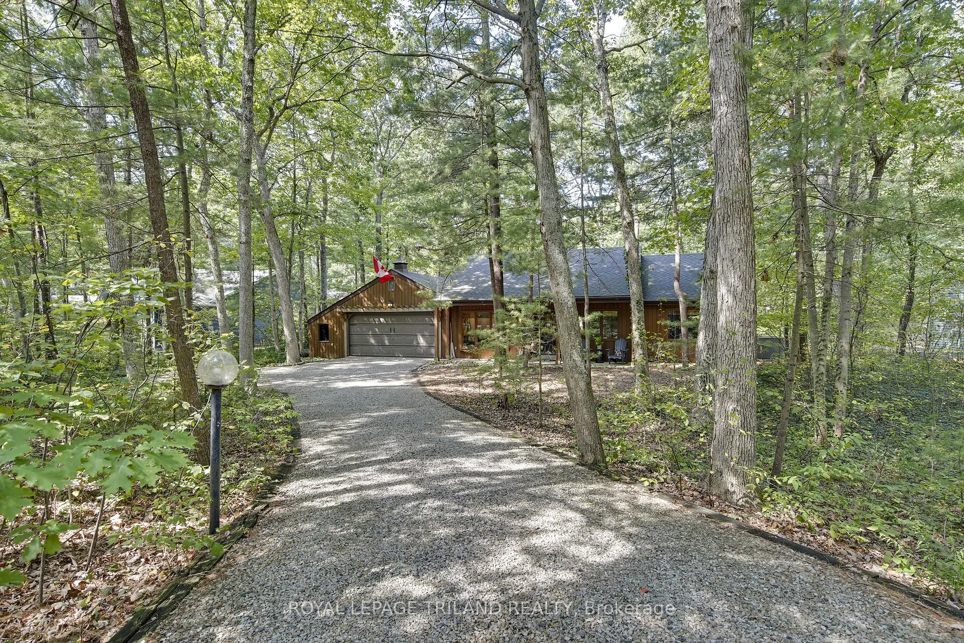 10087 Beaver Dam Crescent