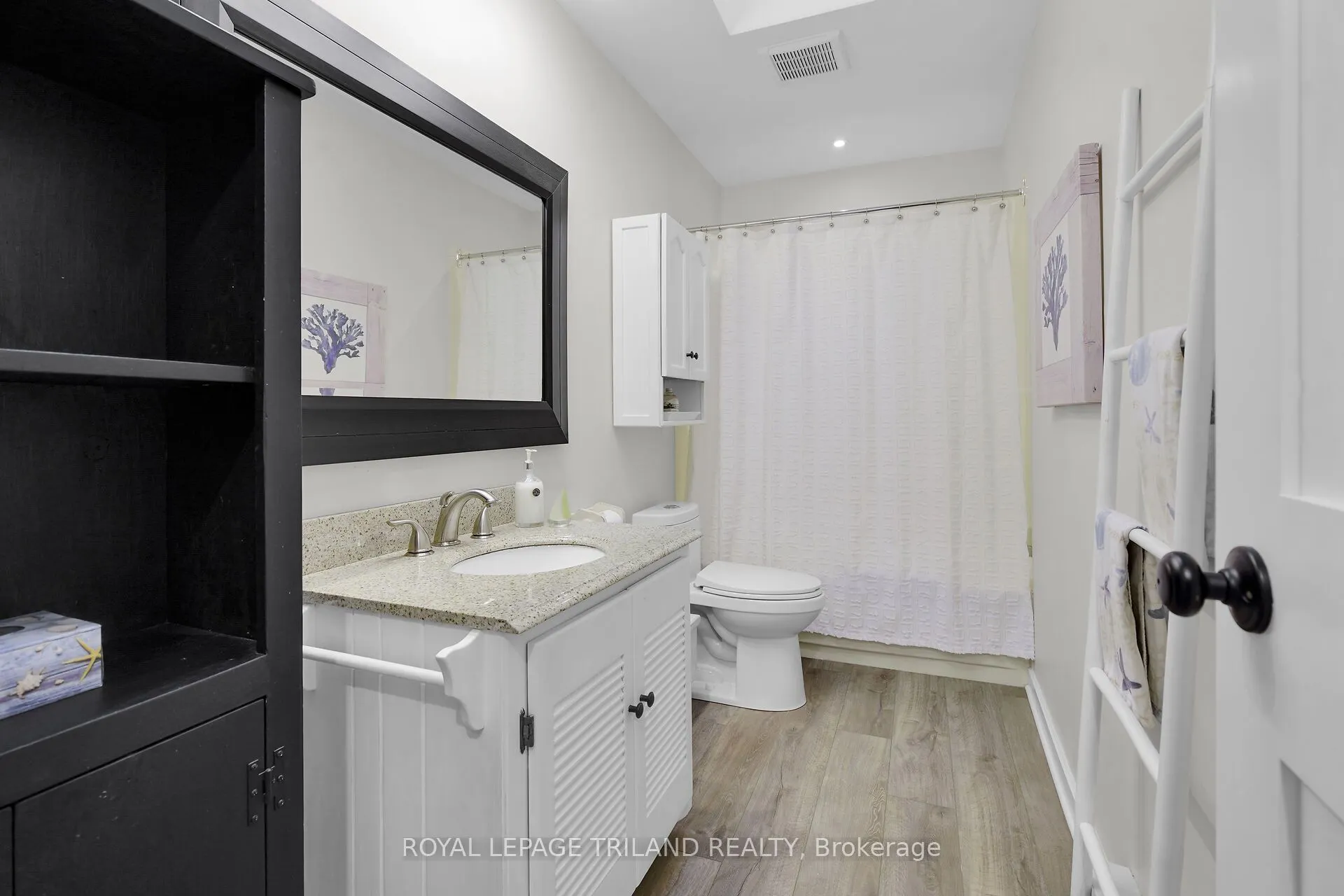10087 Beaver Dam Crescent