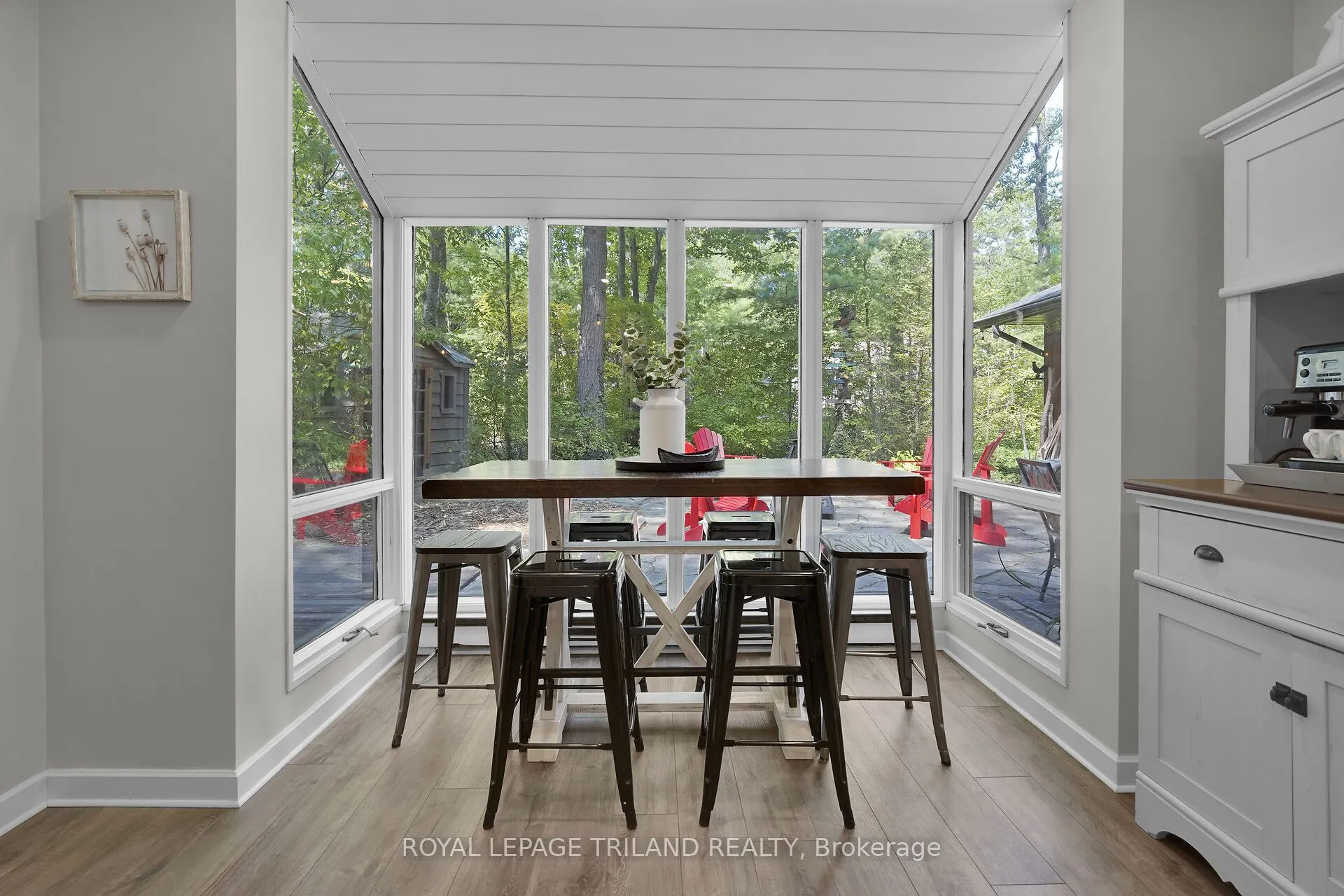 10087 Beaver Dam Crescent