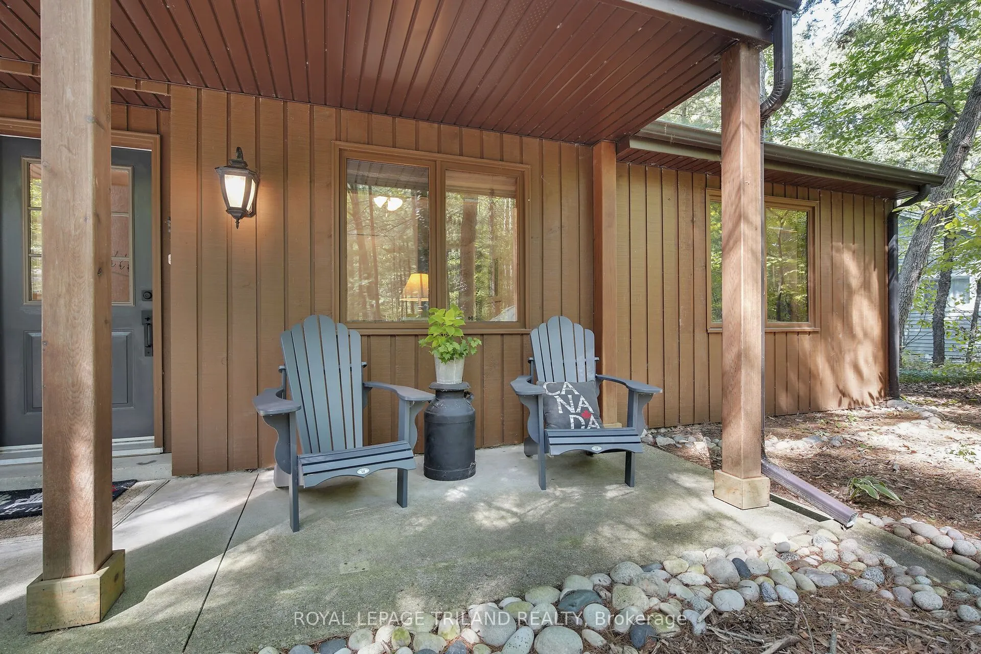 10087 Beaver Dam Crescent