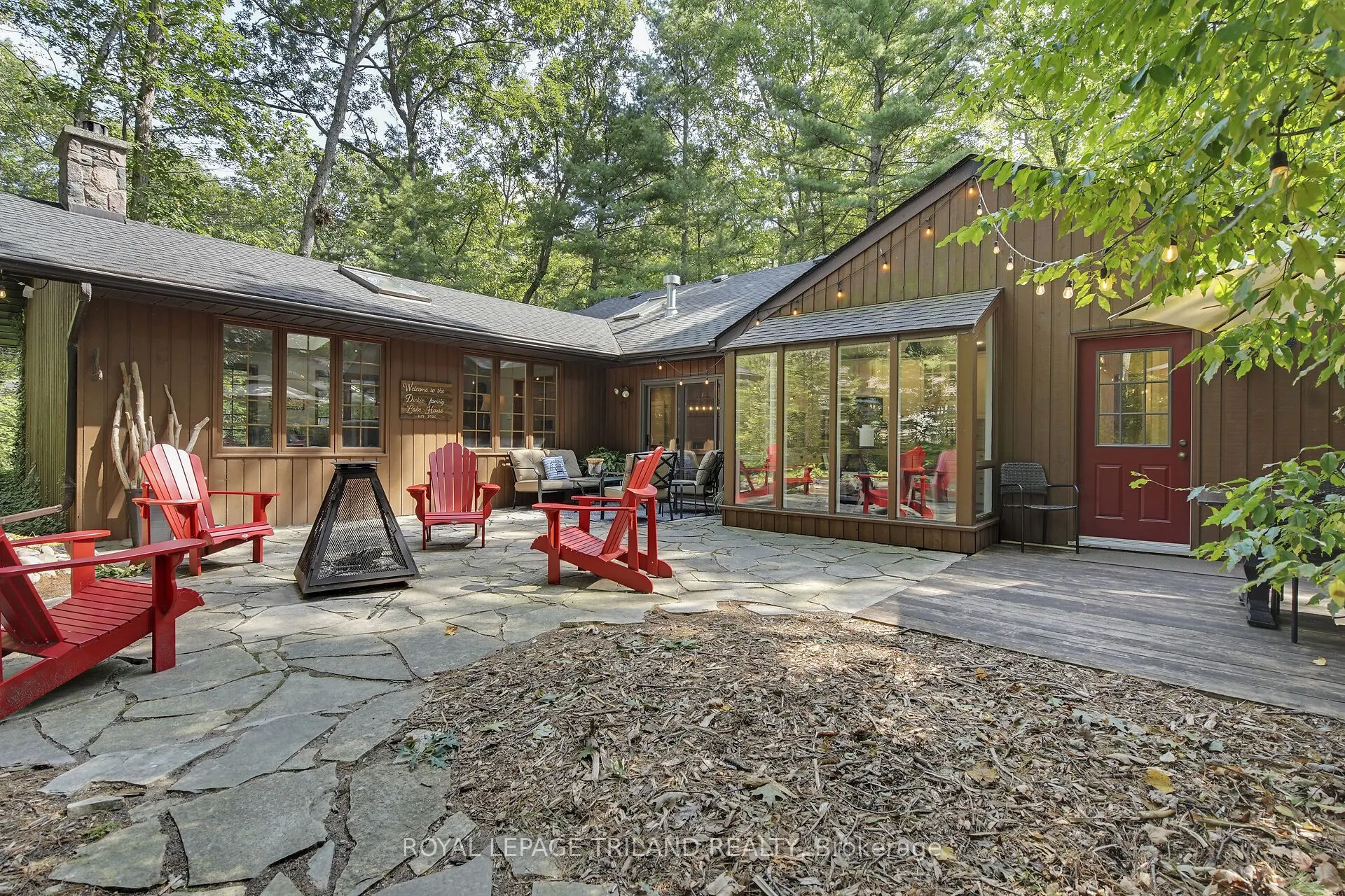10087 Beaver Dam Crescent