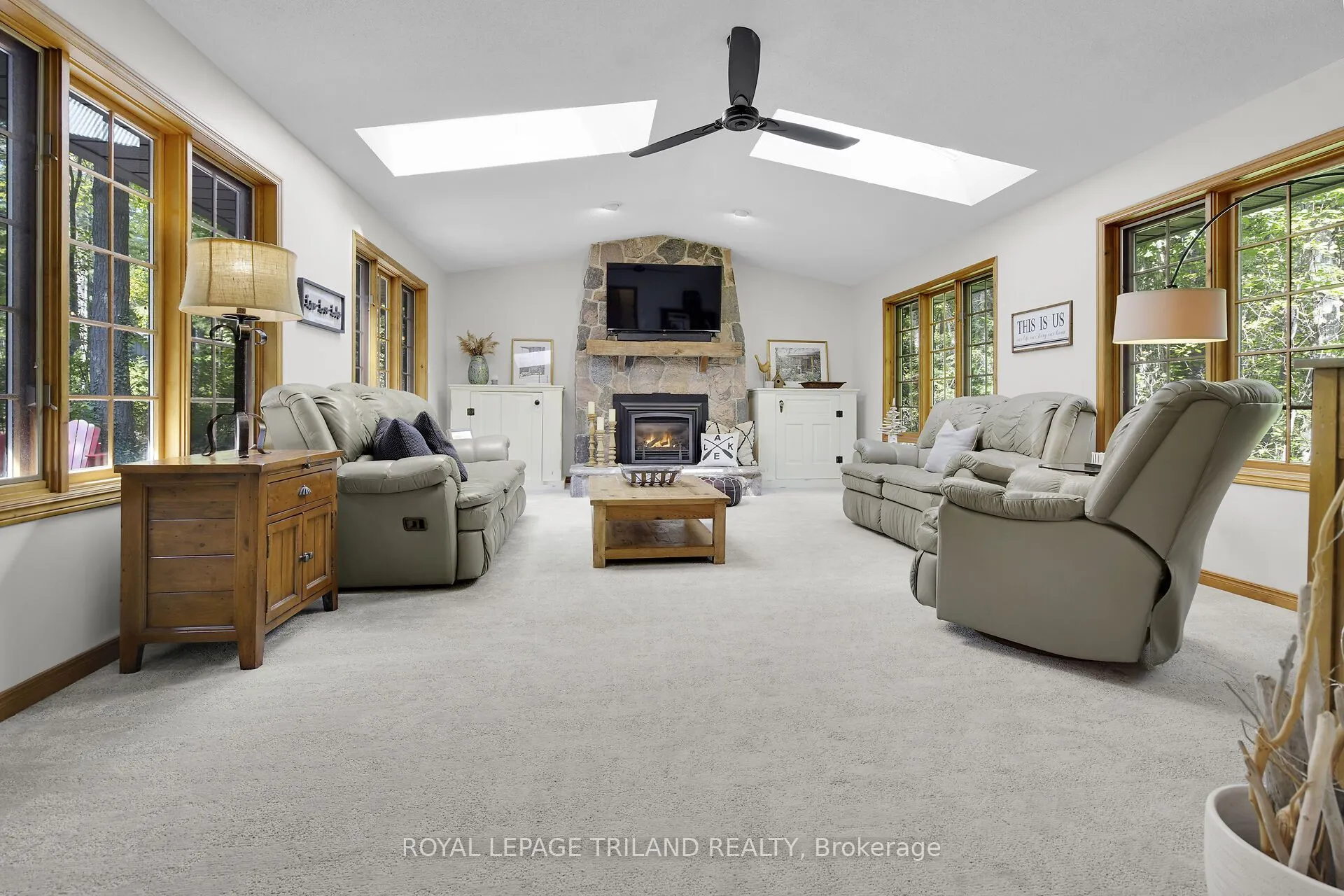 10087 Beaver Dam Crescent