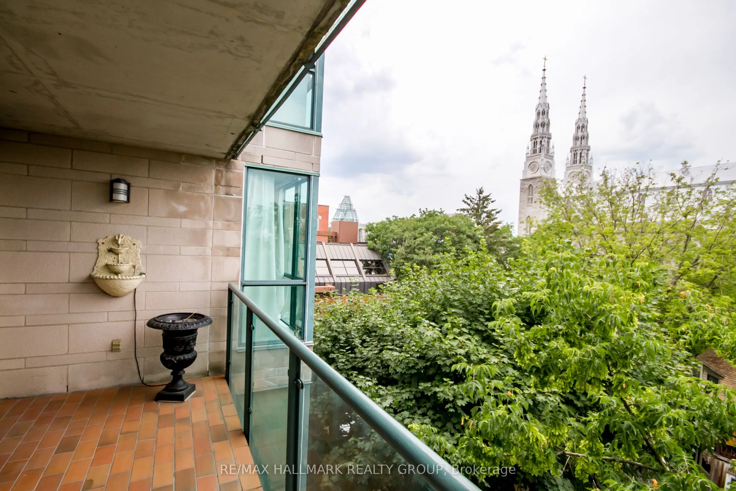 15 Murray Street, #306