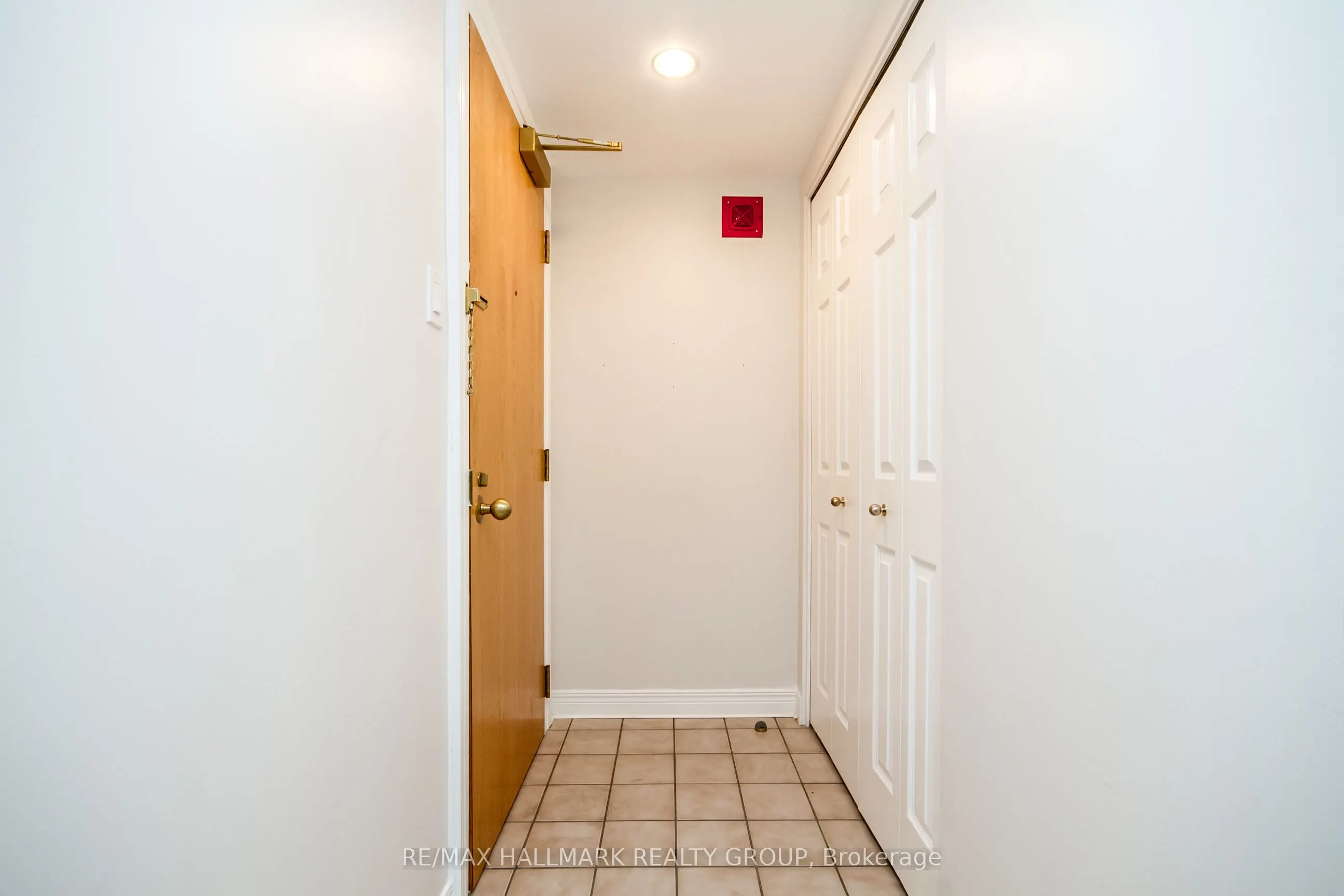 15 Murray Street, #306