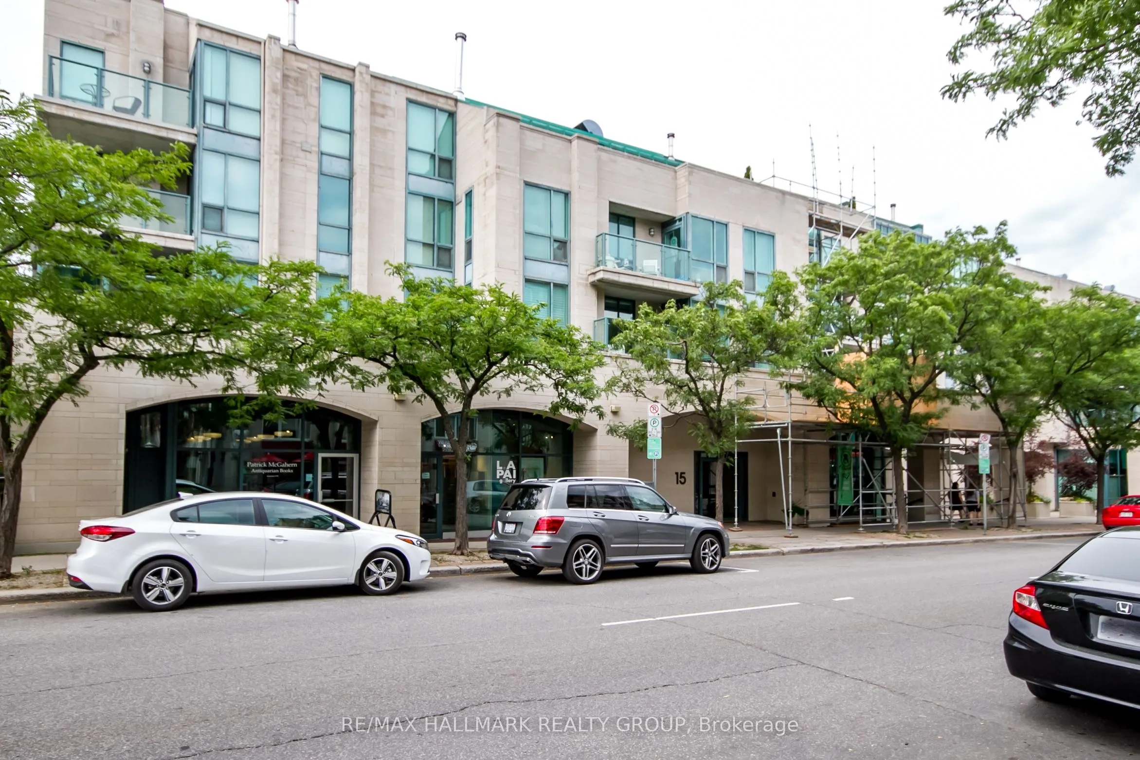 15 Murray Street, #306