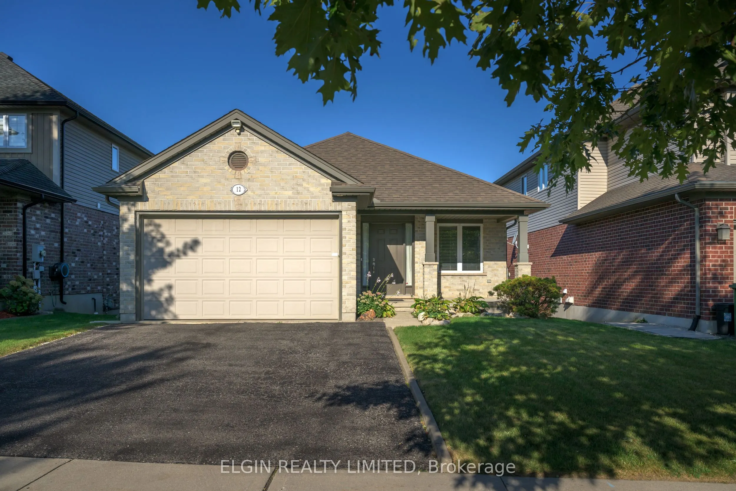 12 PEACH TREE Boulevard
