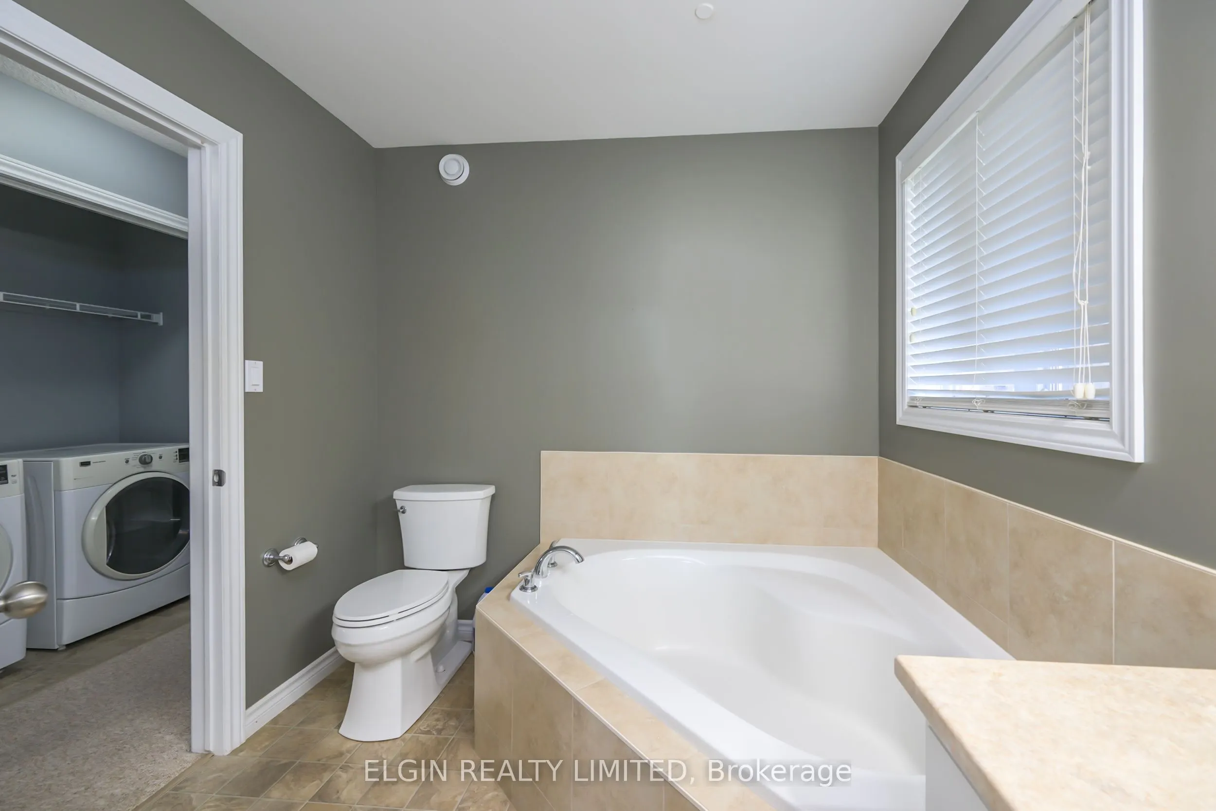 12 PEACH TREE Boulevard