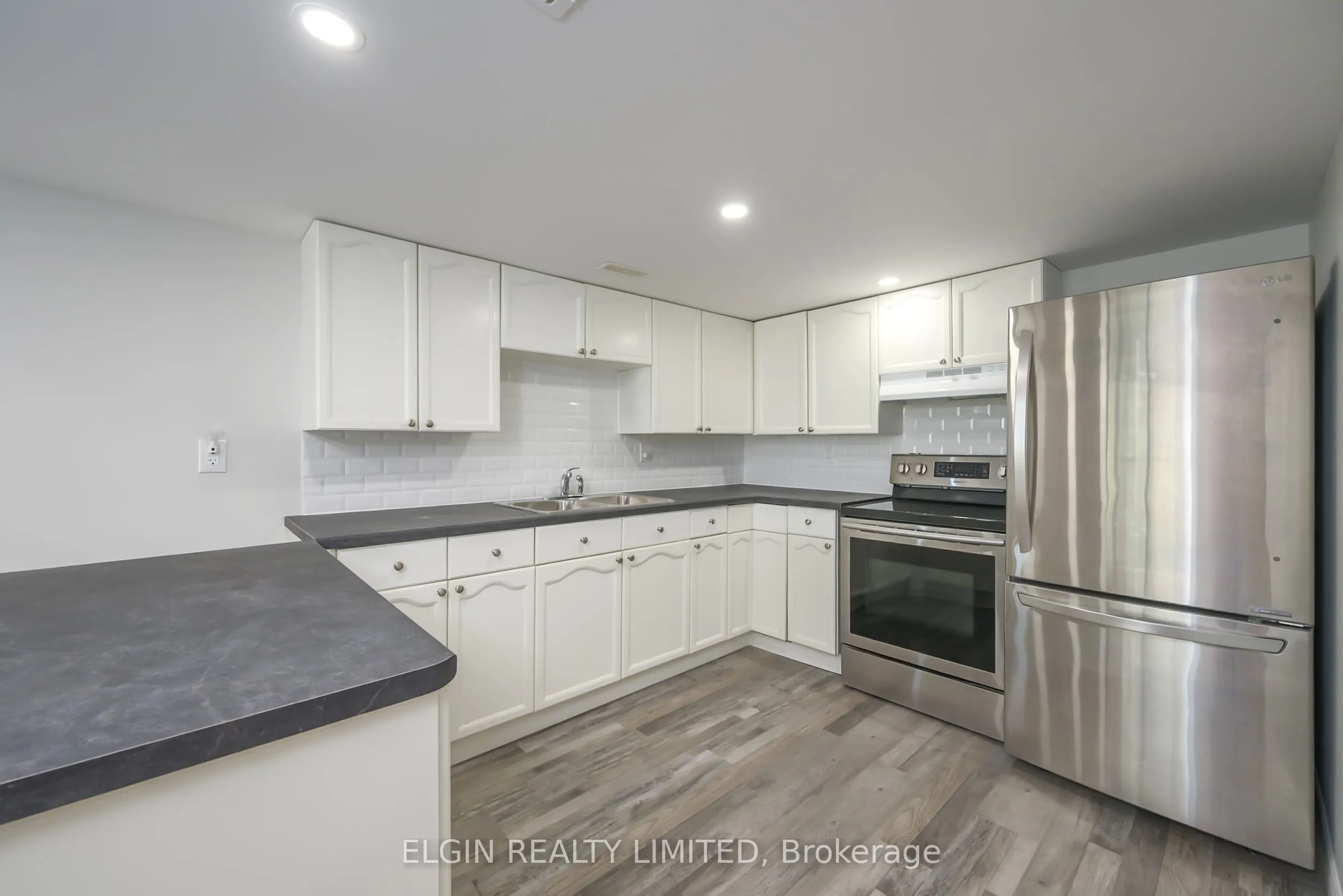 12 PEACH TREE Boulevard