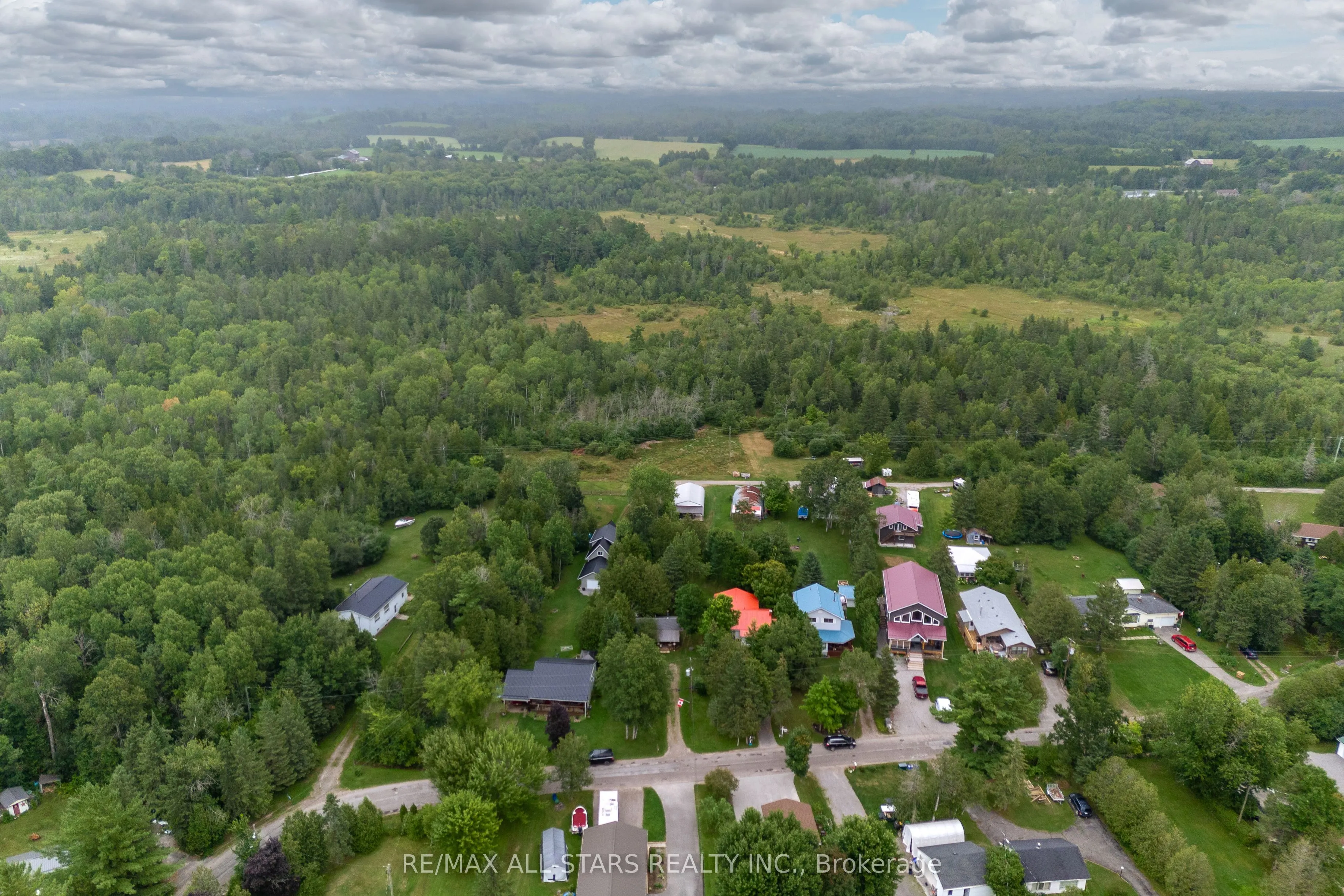 93 Sturgeon Glen Road