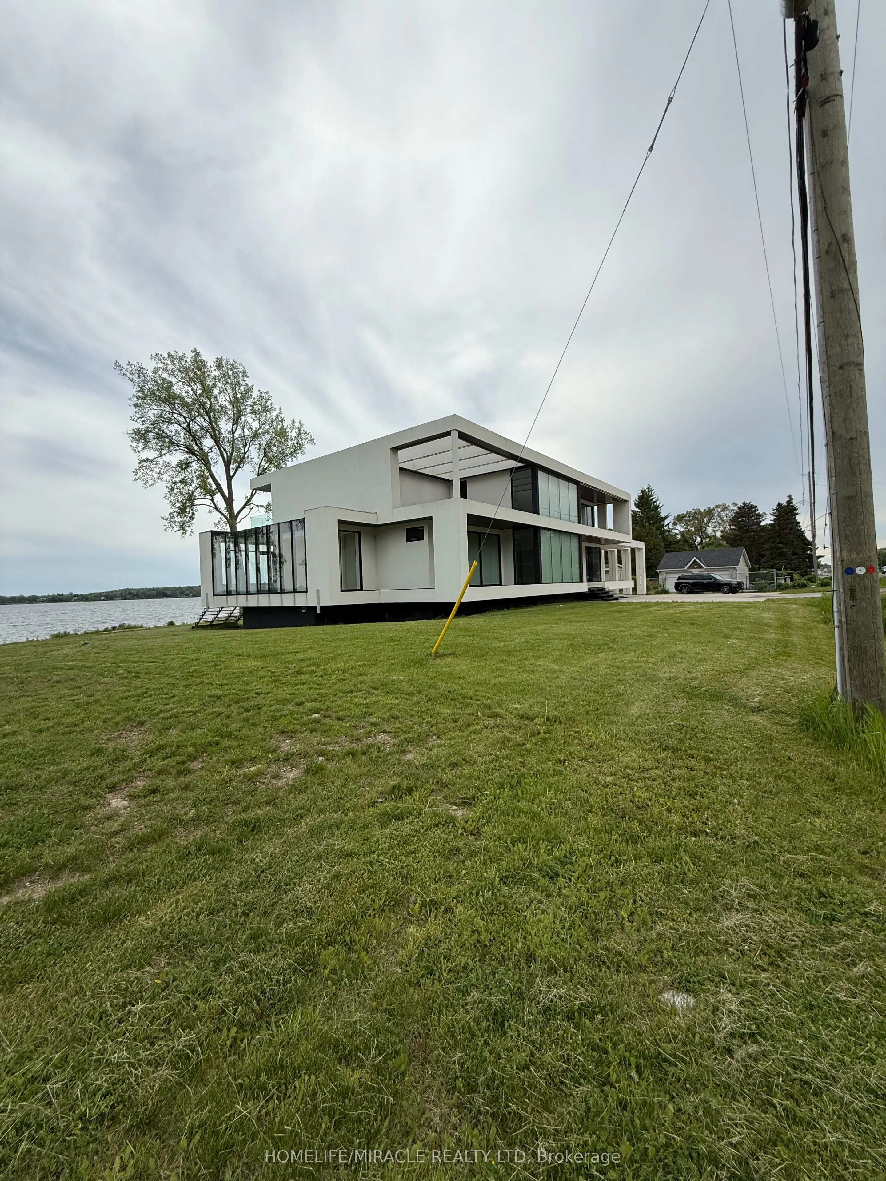 1722 Old Highway 2