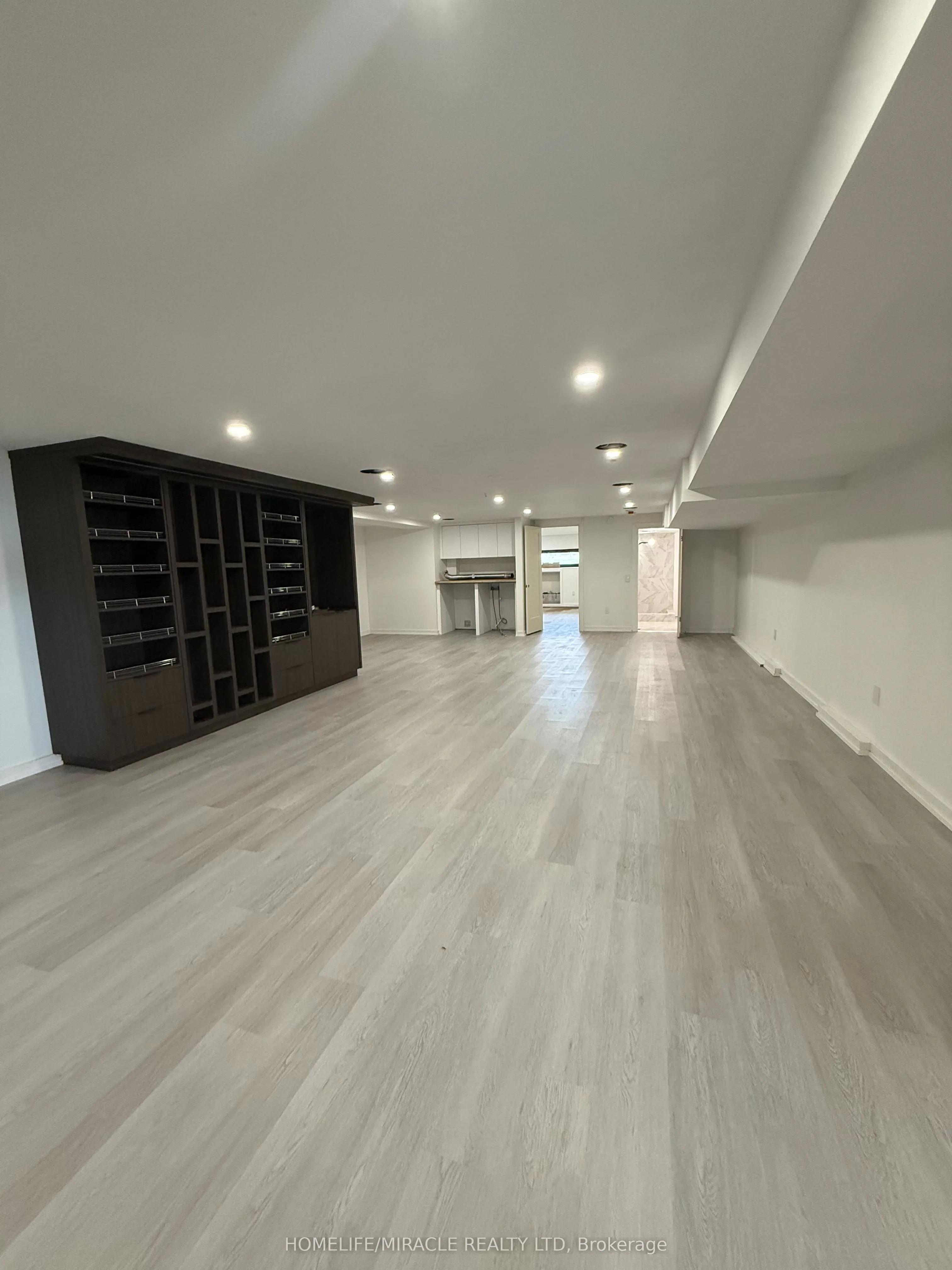 1722 Old Highway 2
