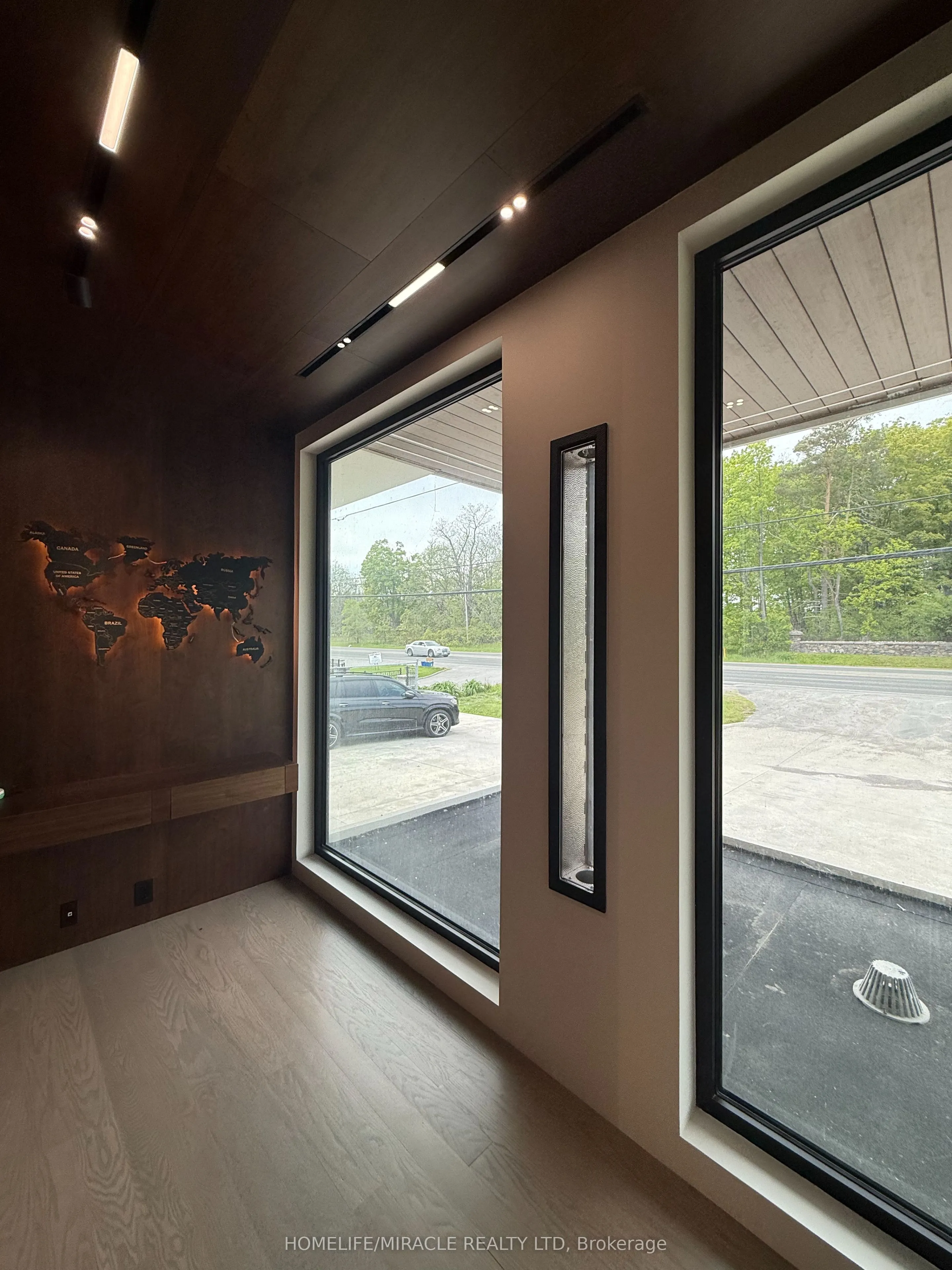 1722 Old Highway 2