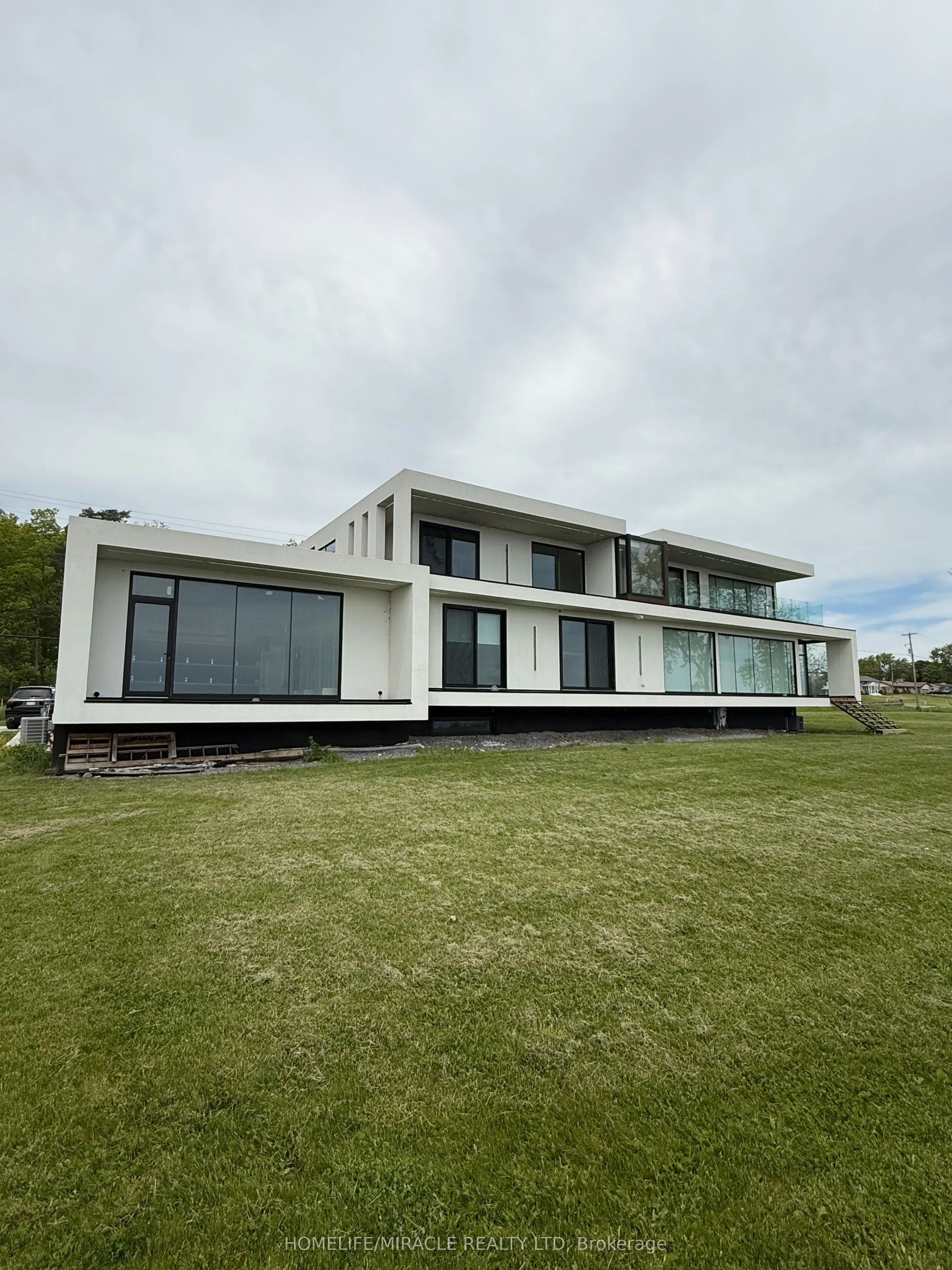 1722 Old Highway 2
