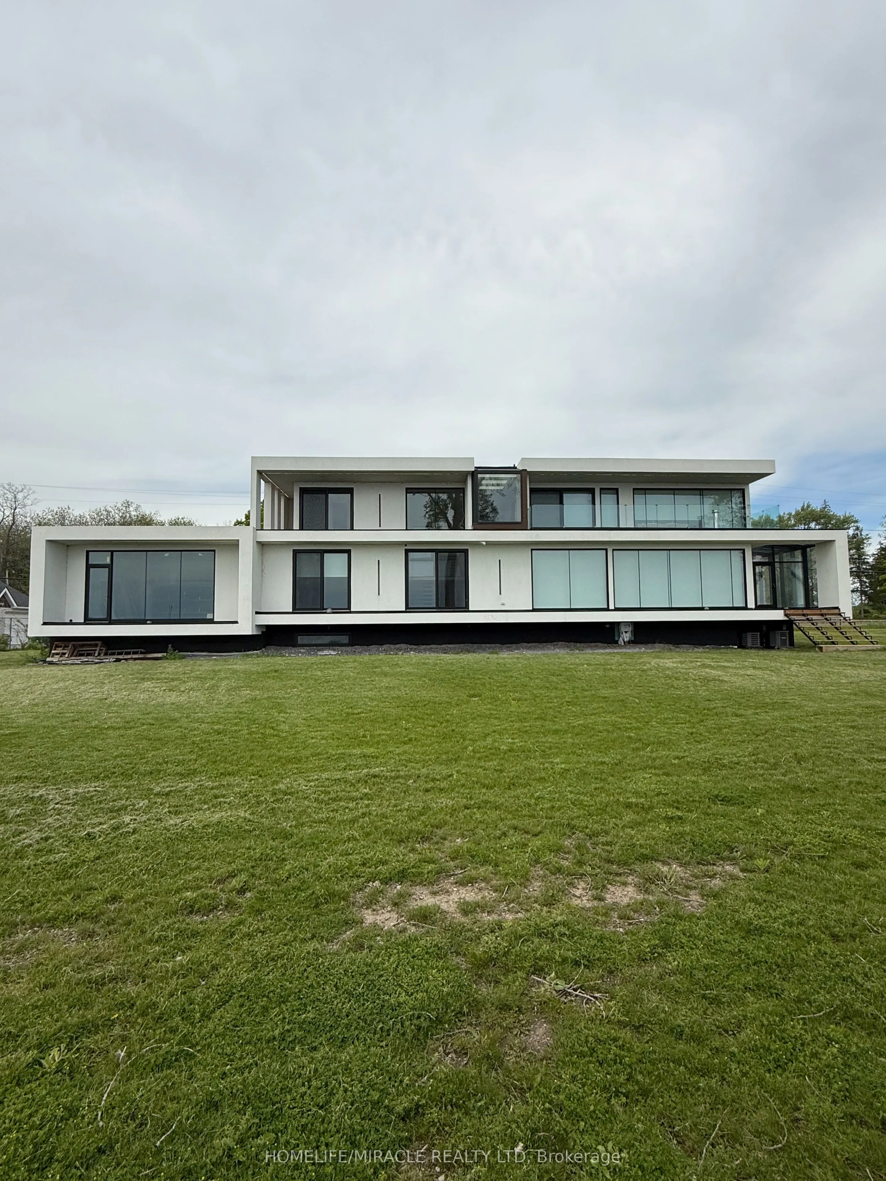 1722 Old Highway 2