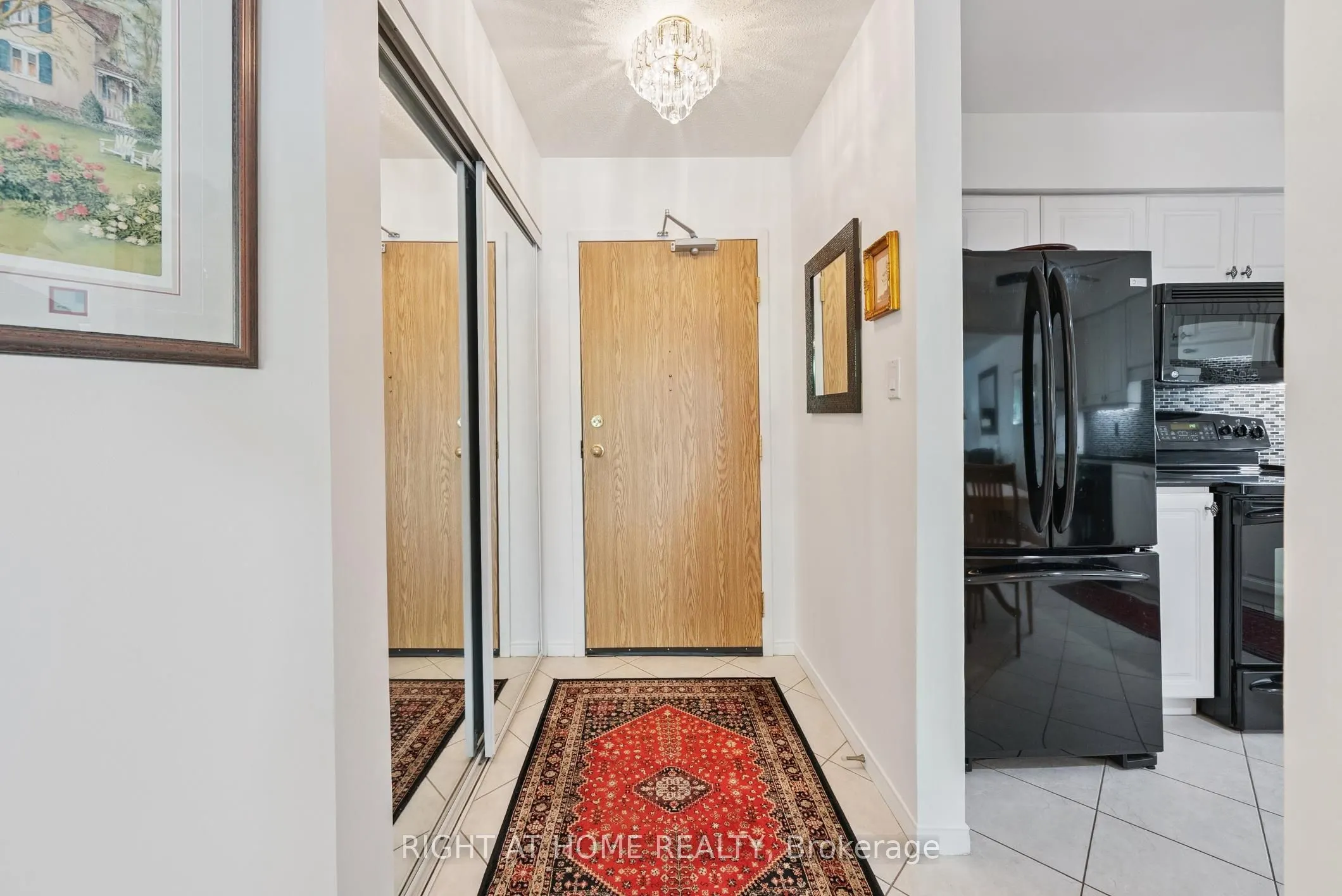 1099 Clonsilla Avenue, #122B