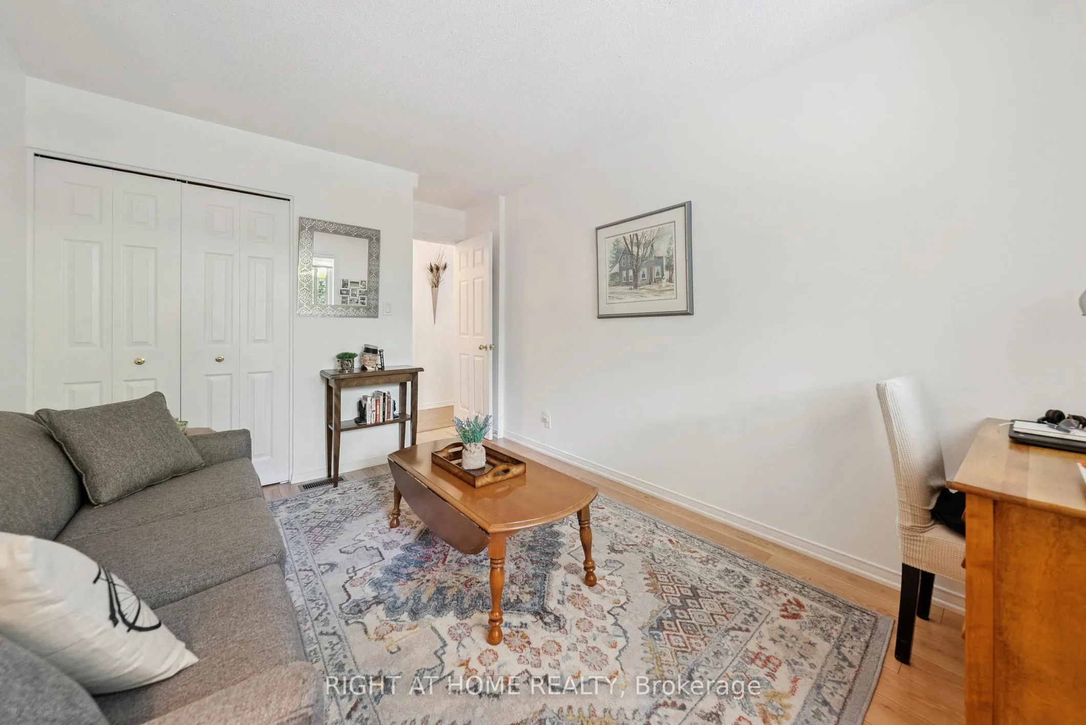 1099 Clonsilla Avenue, #122B