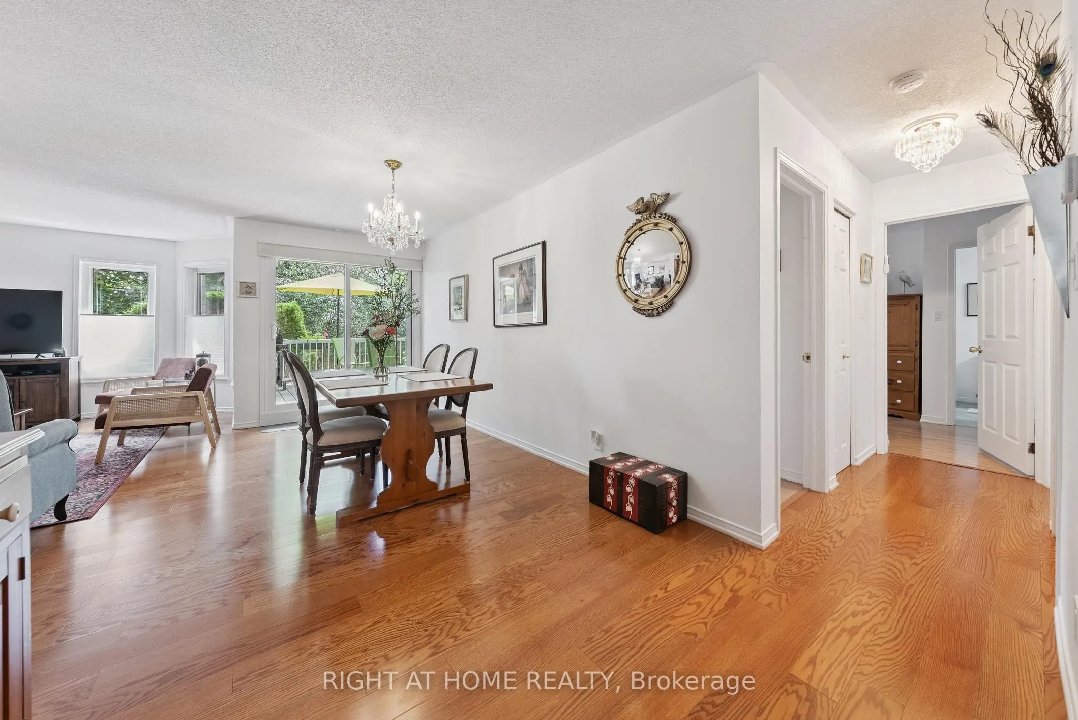 1099 Clonsilla Avenue, #122B
