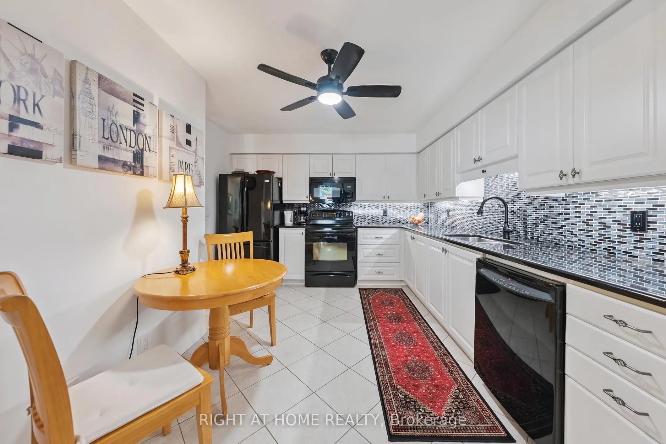 1099 Clonsilla Avenue, #122B