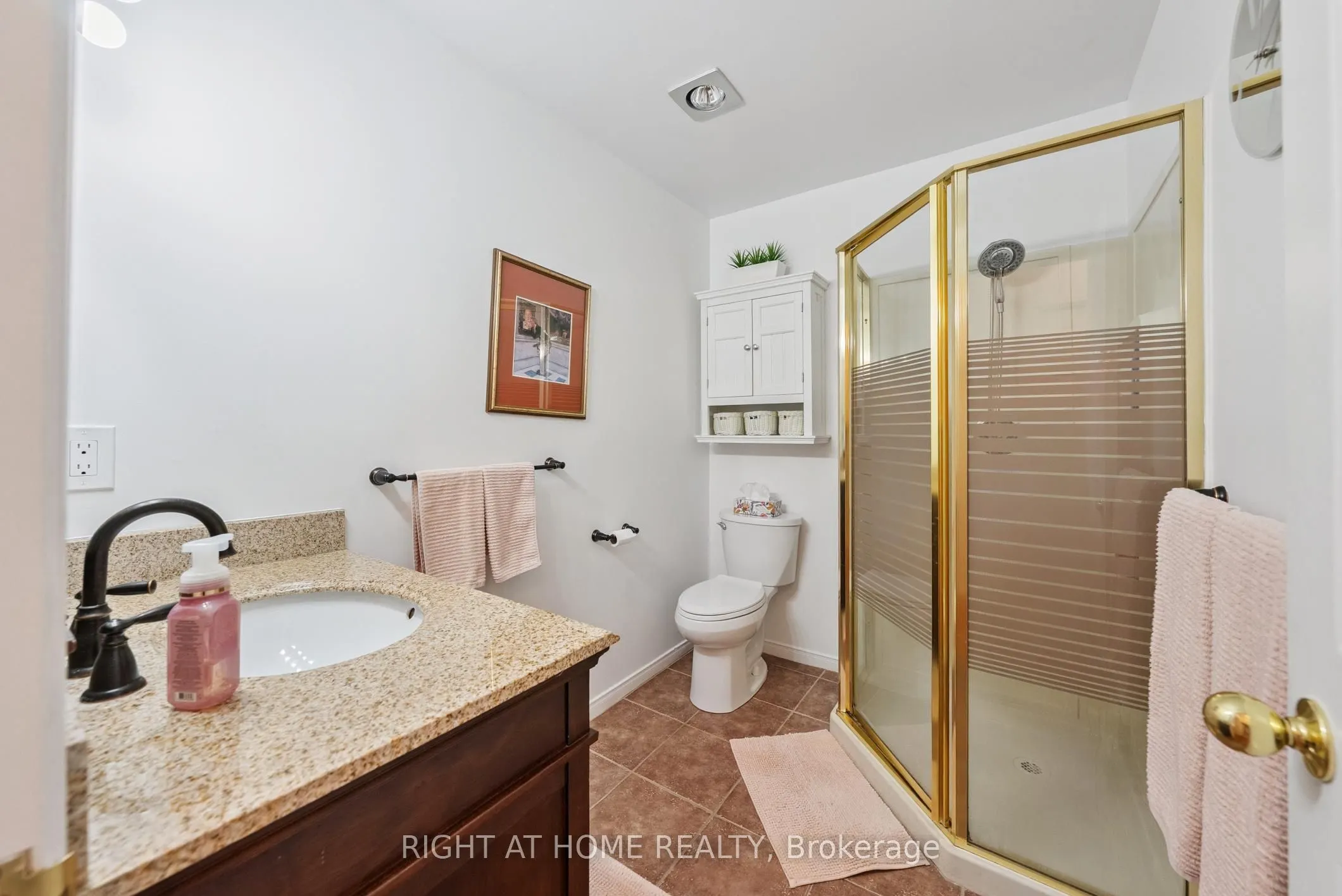 1099 Clonsilla Avenue, #122B