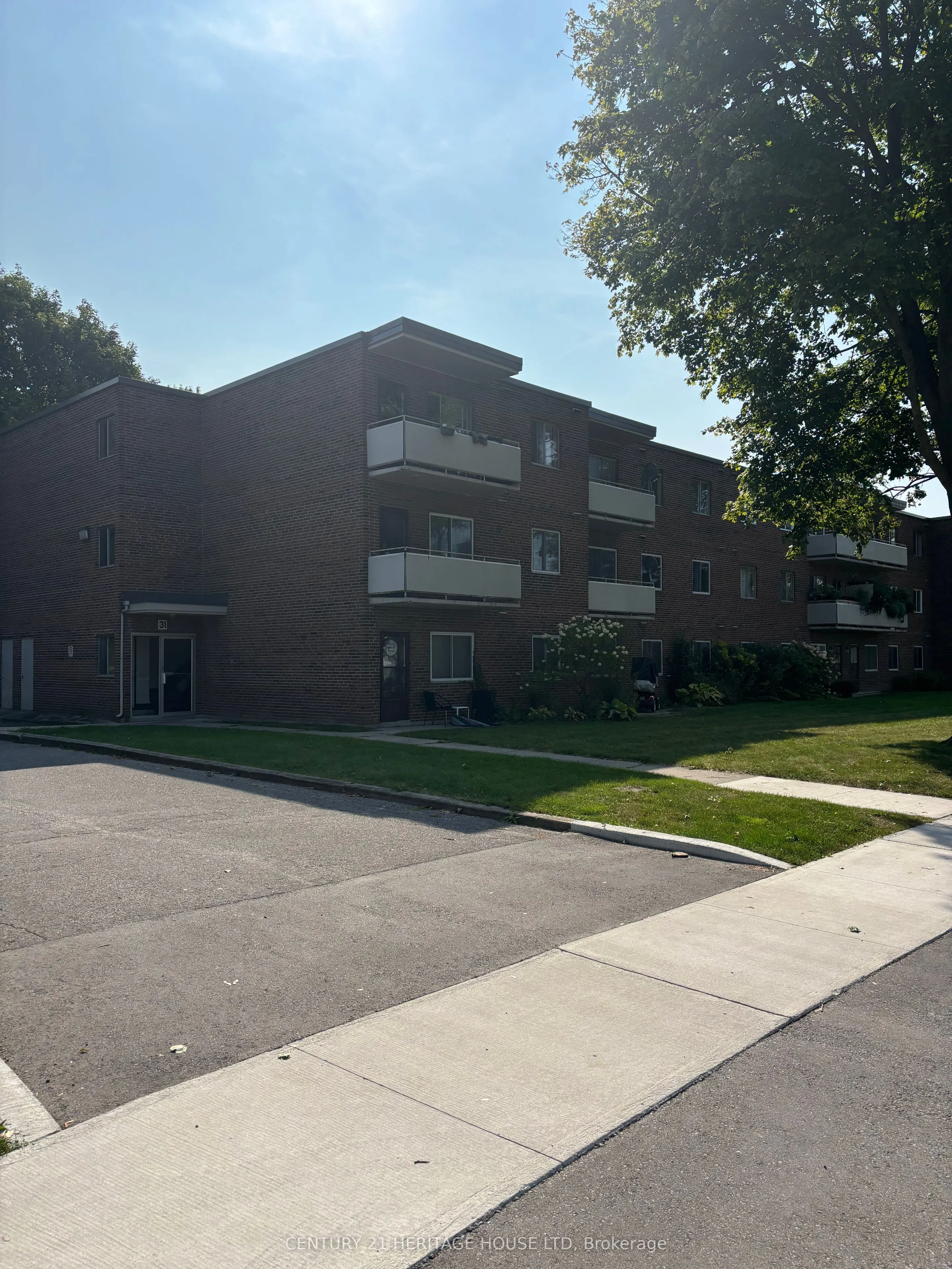 31 Parkside Drive, #101