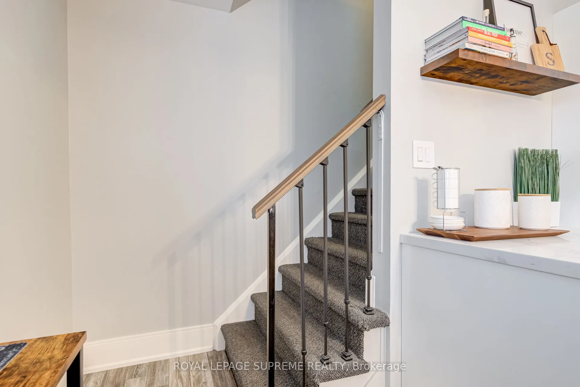135 Chalmers Street S, #21
