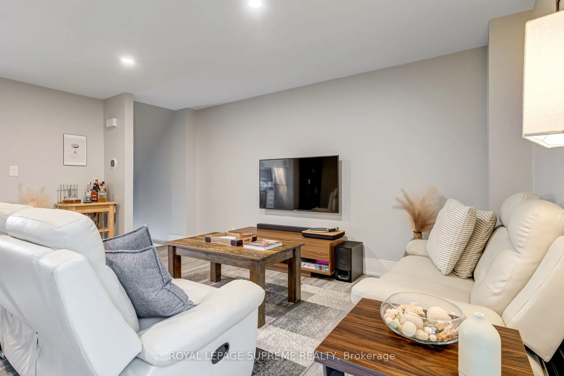 135 Chalmers Street S, #21