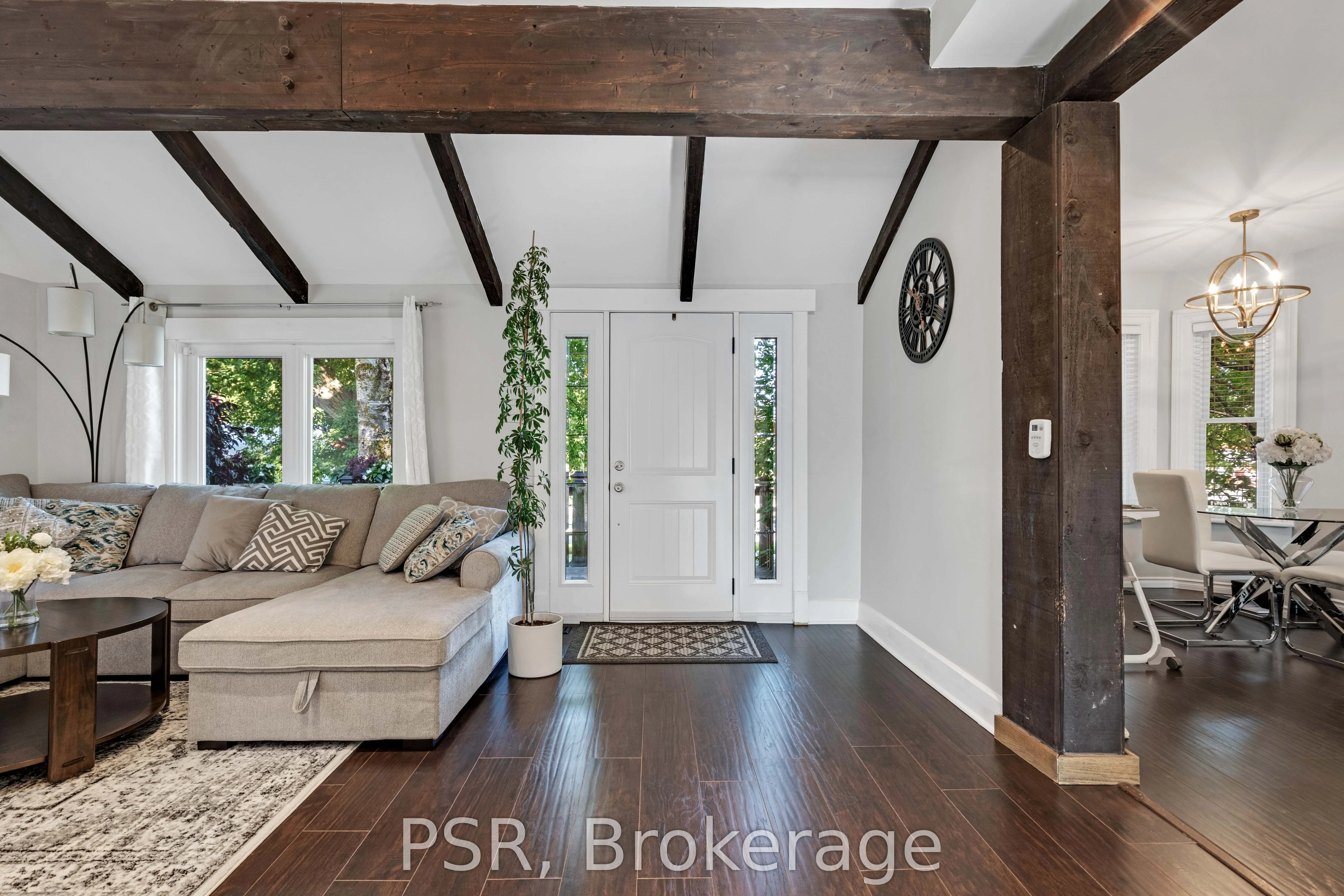 505 Main Street E