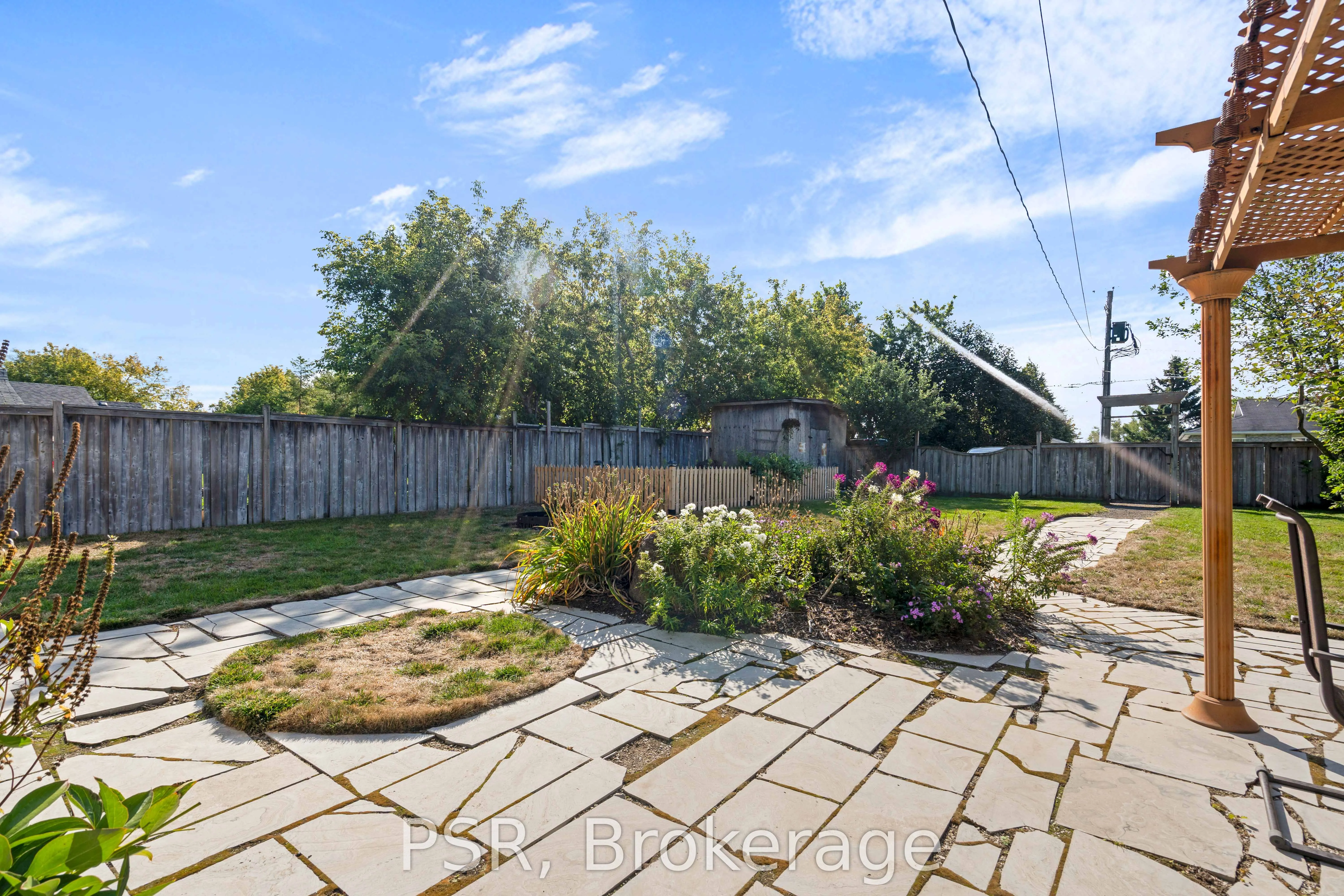 505 Main Street E