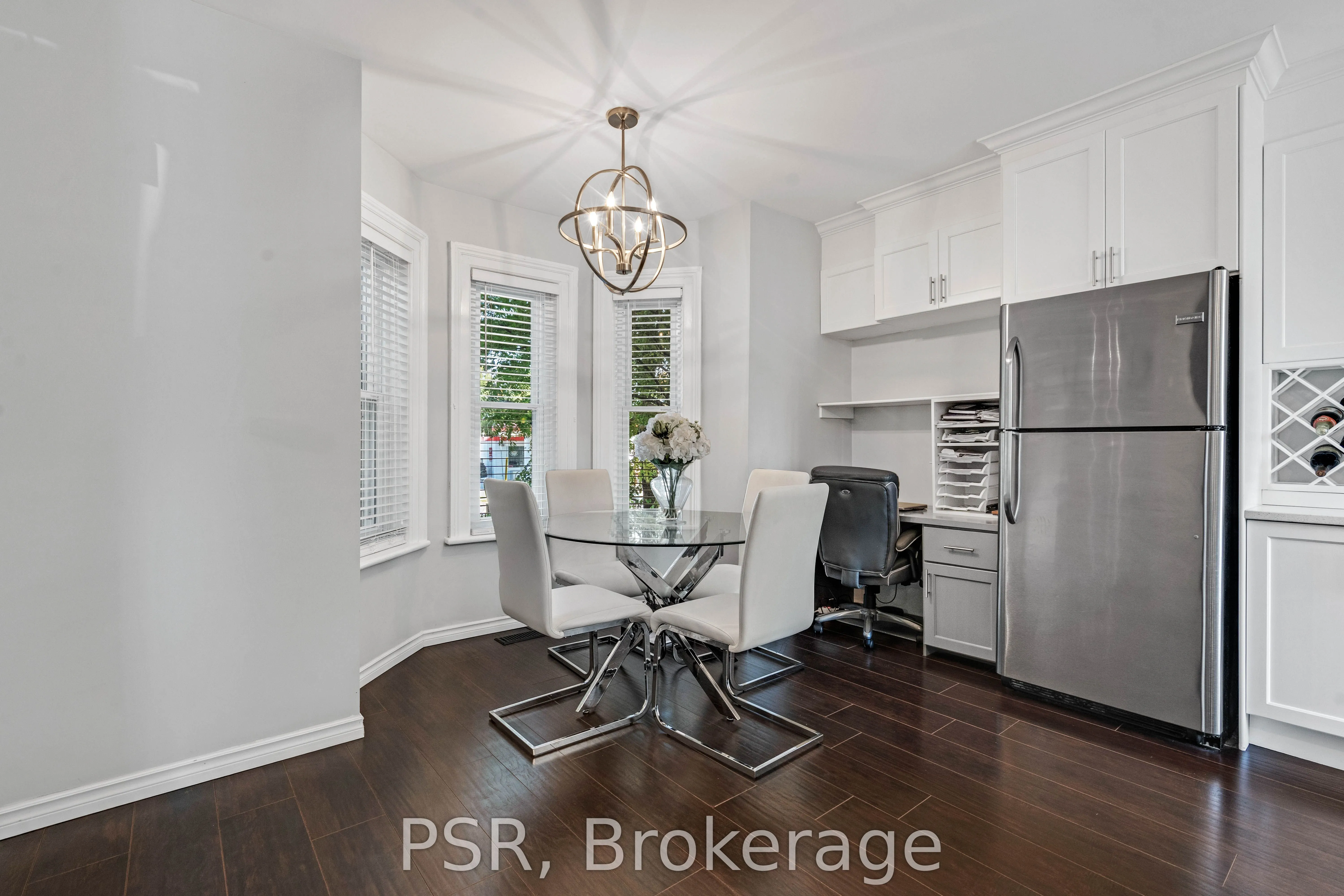 505 Main Street E