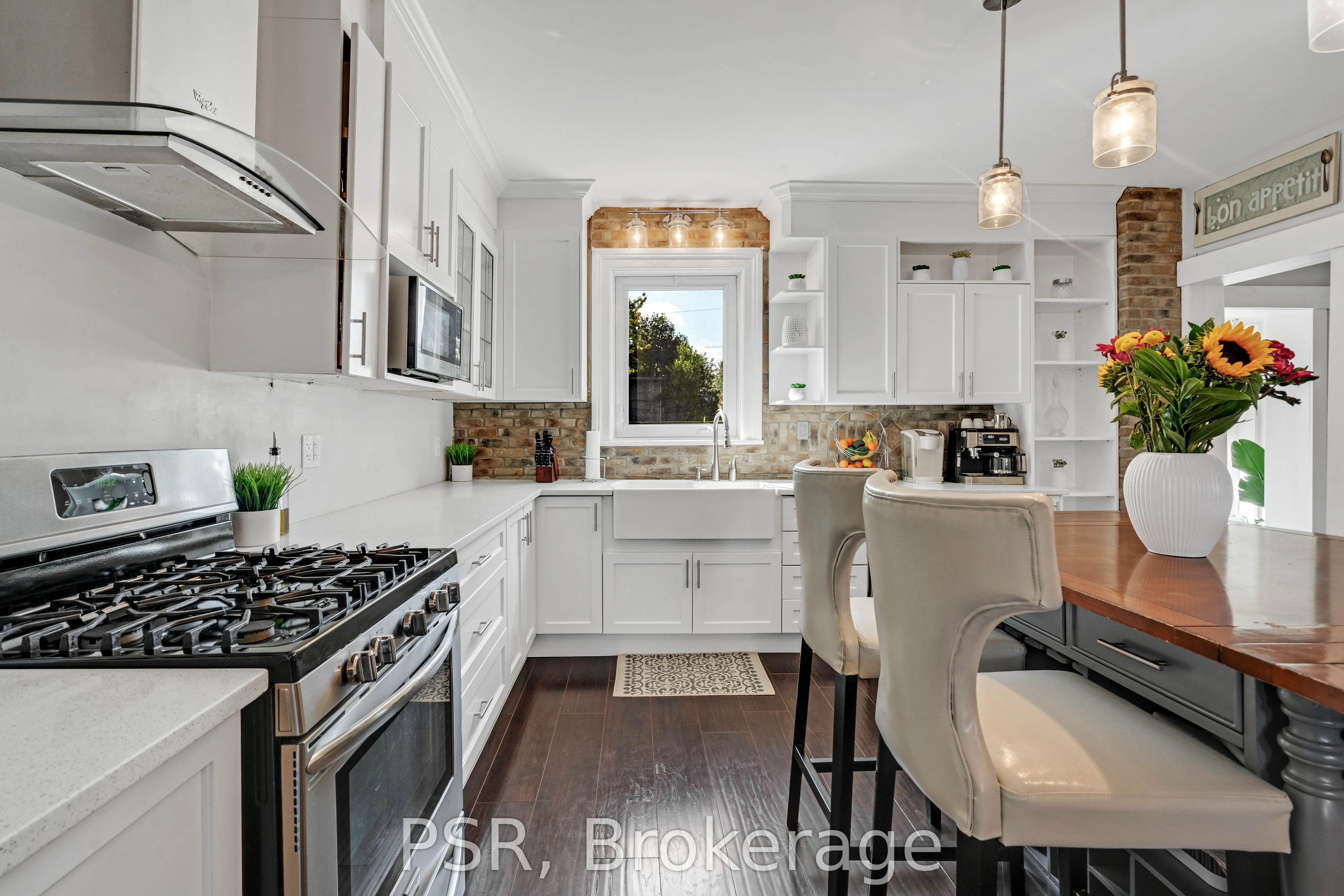 505 Main Street E