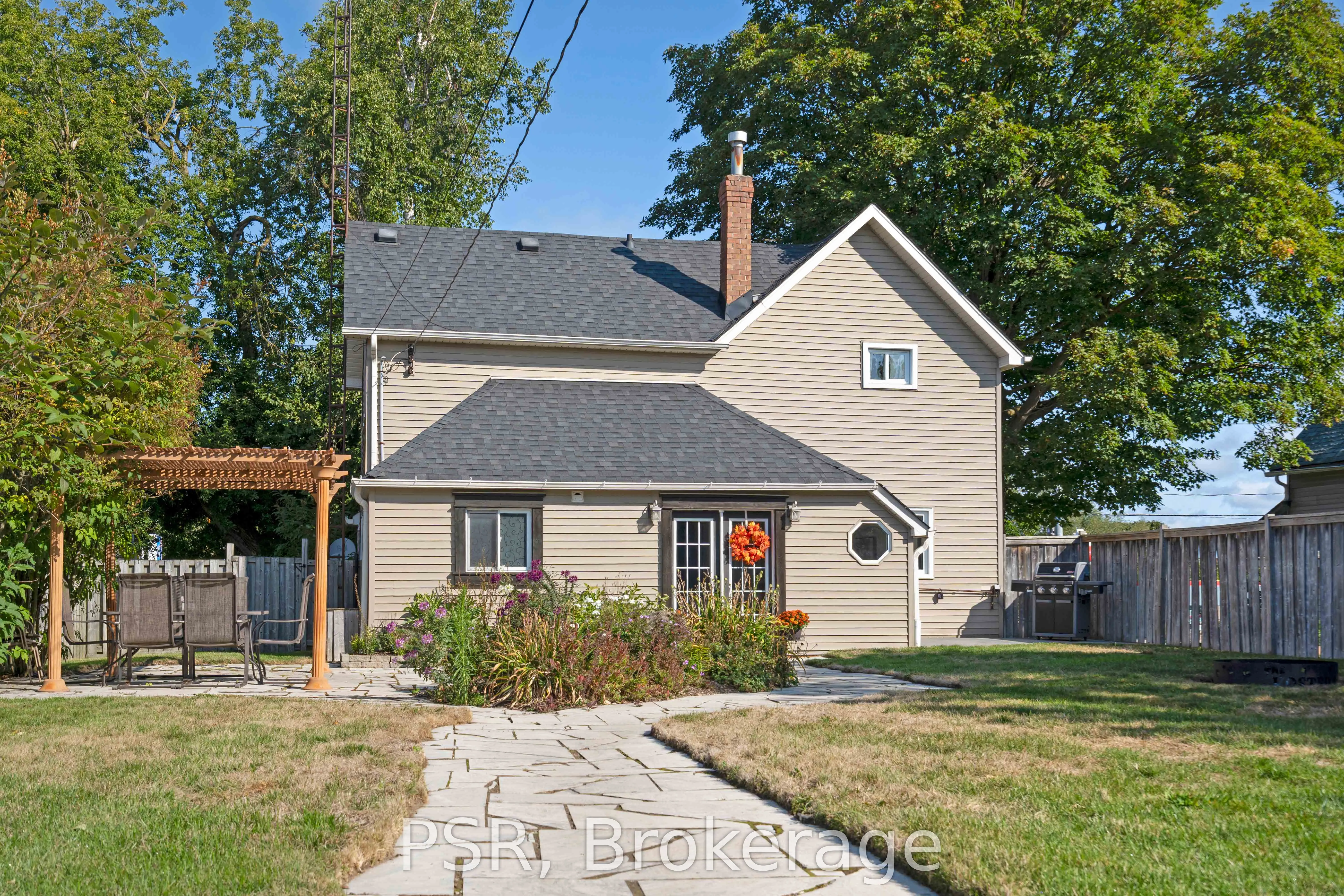 505 Main Street E