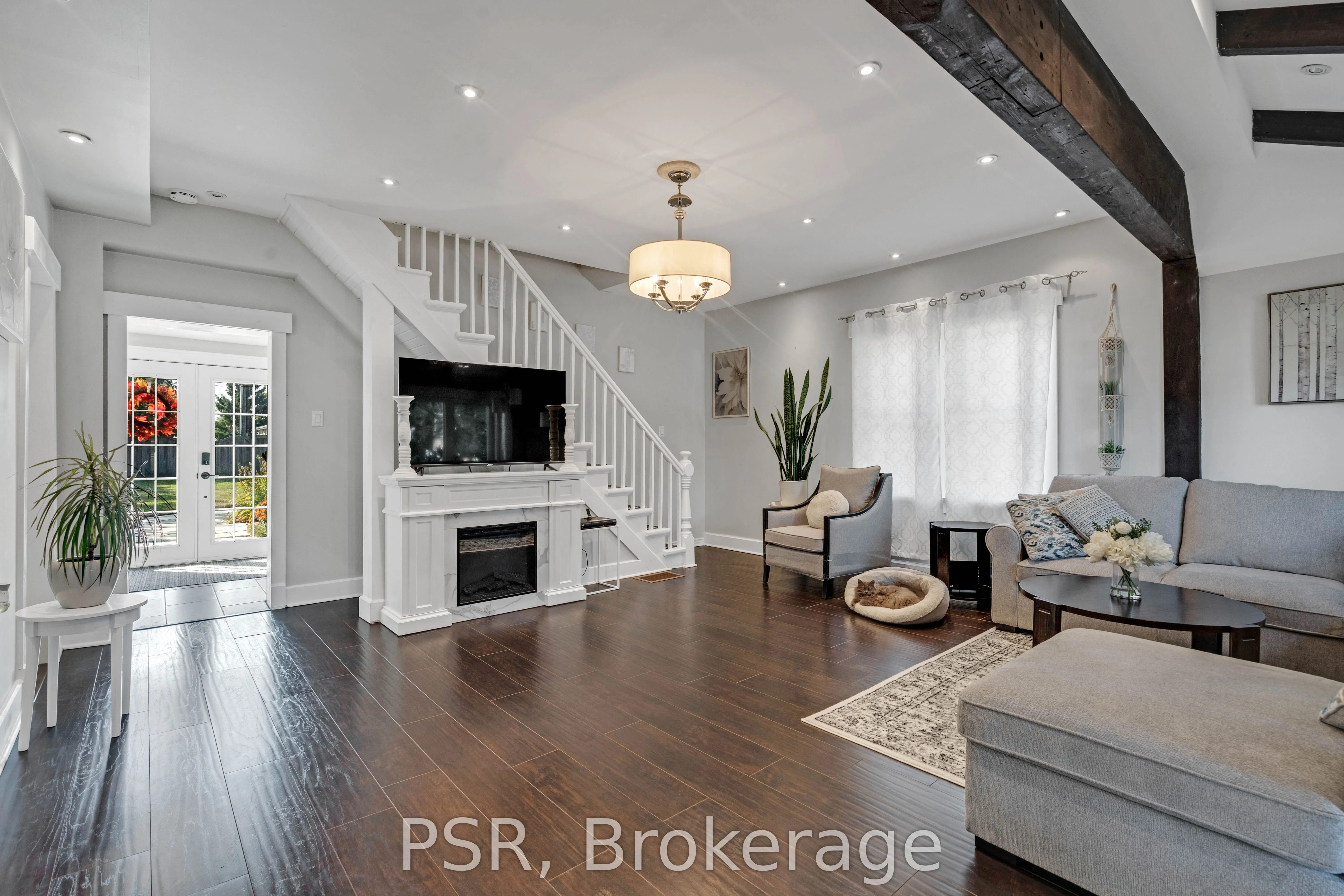 505 Main Street E