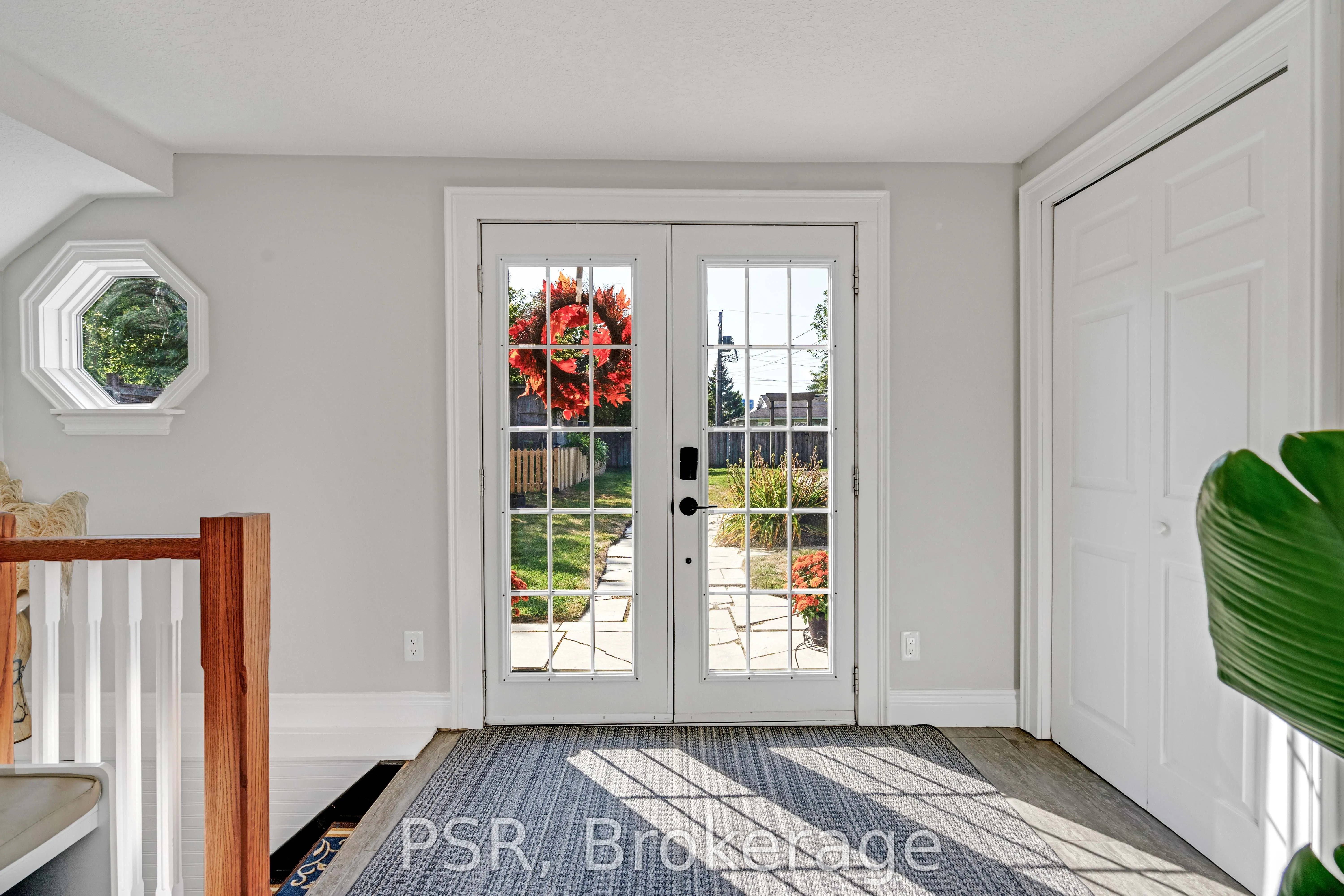 505 Main Street E