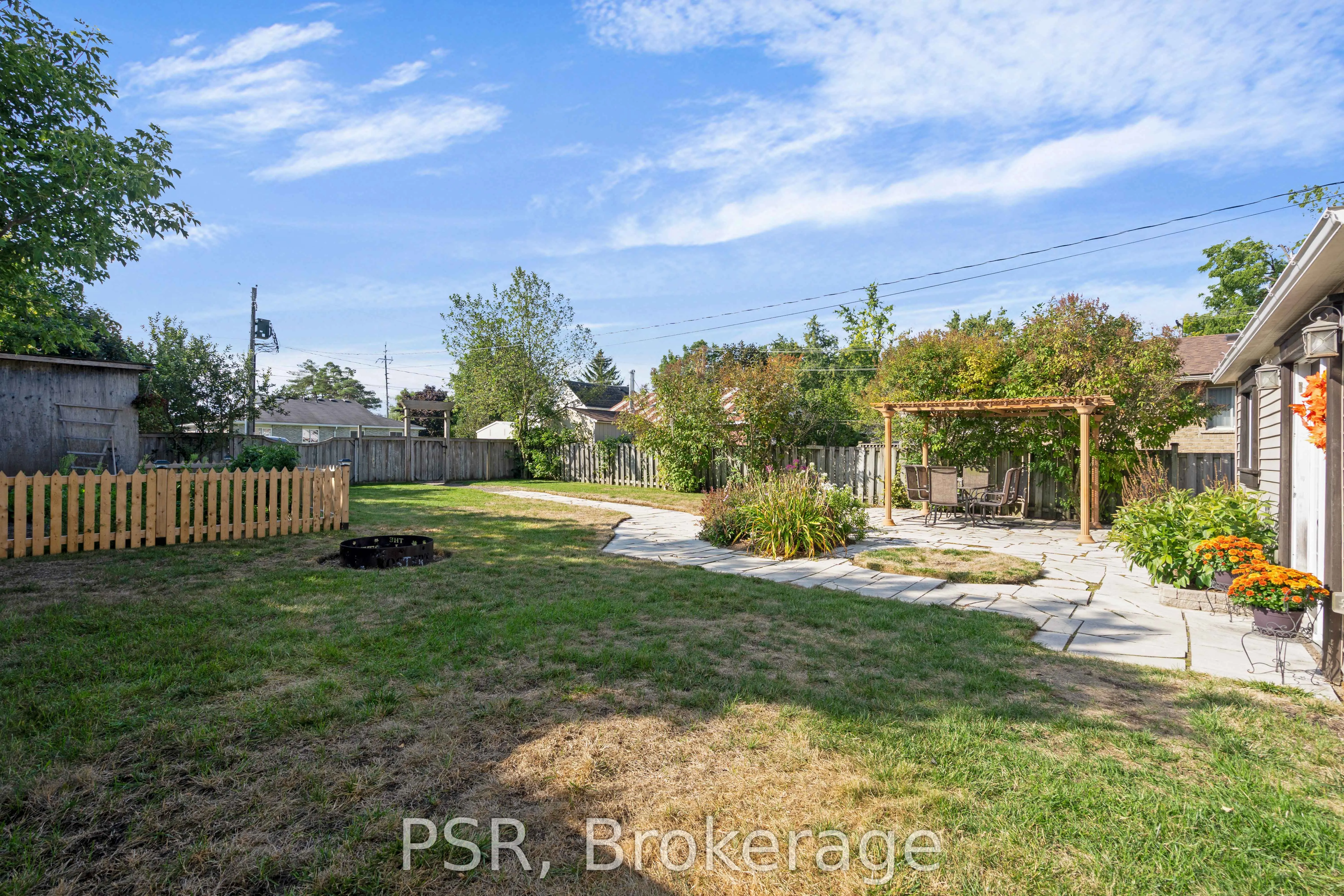 505 Main Street E