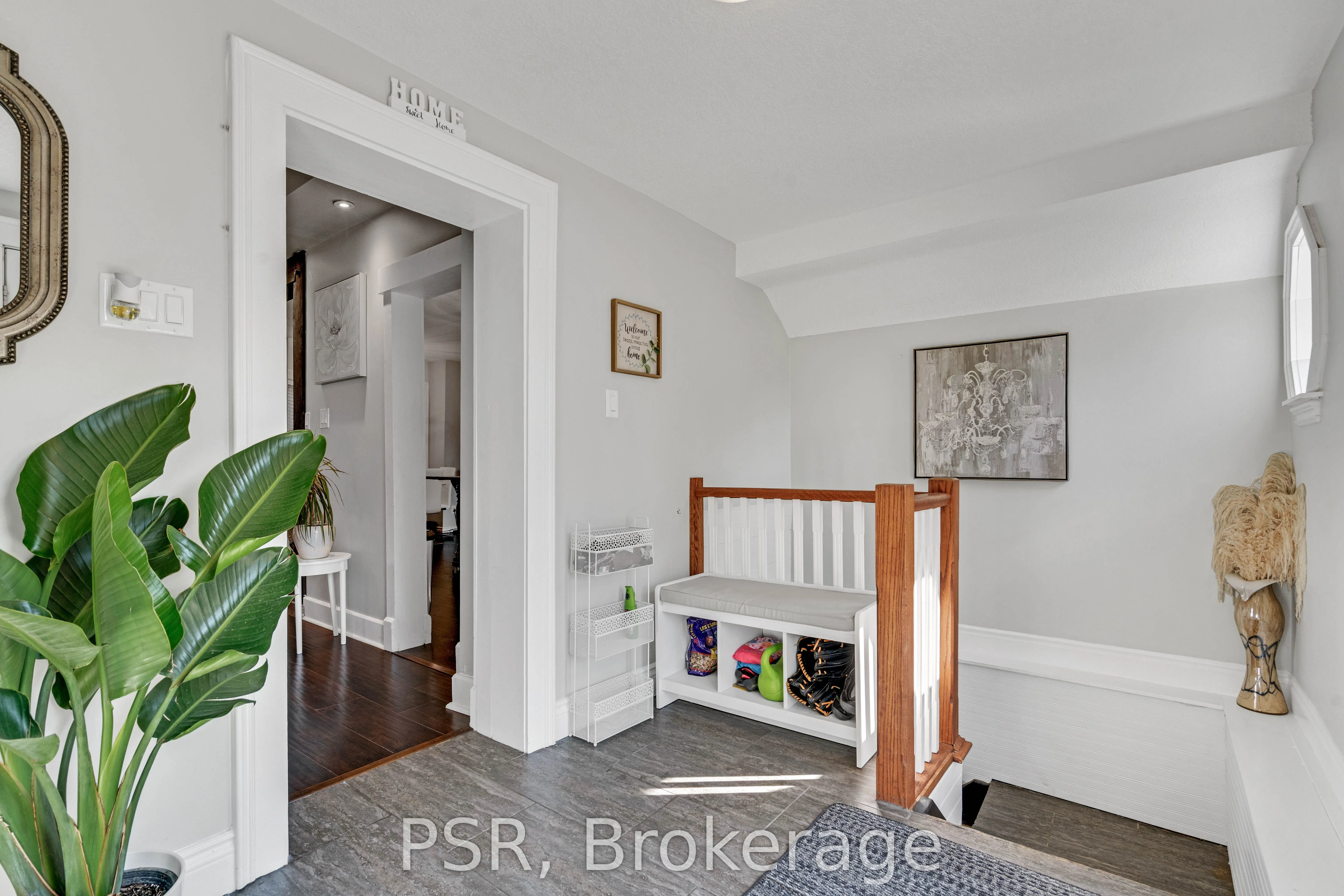 505 Main Street E