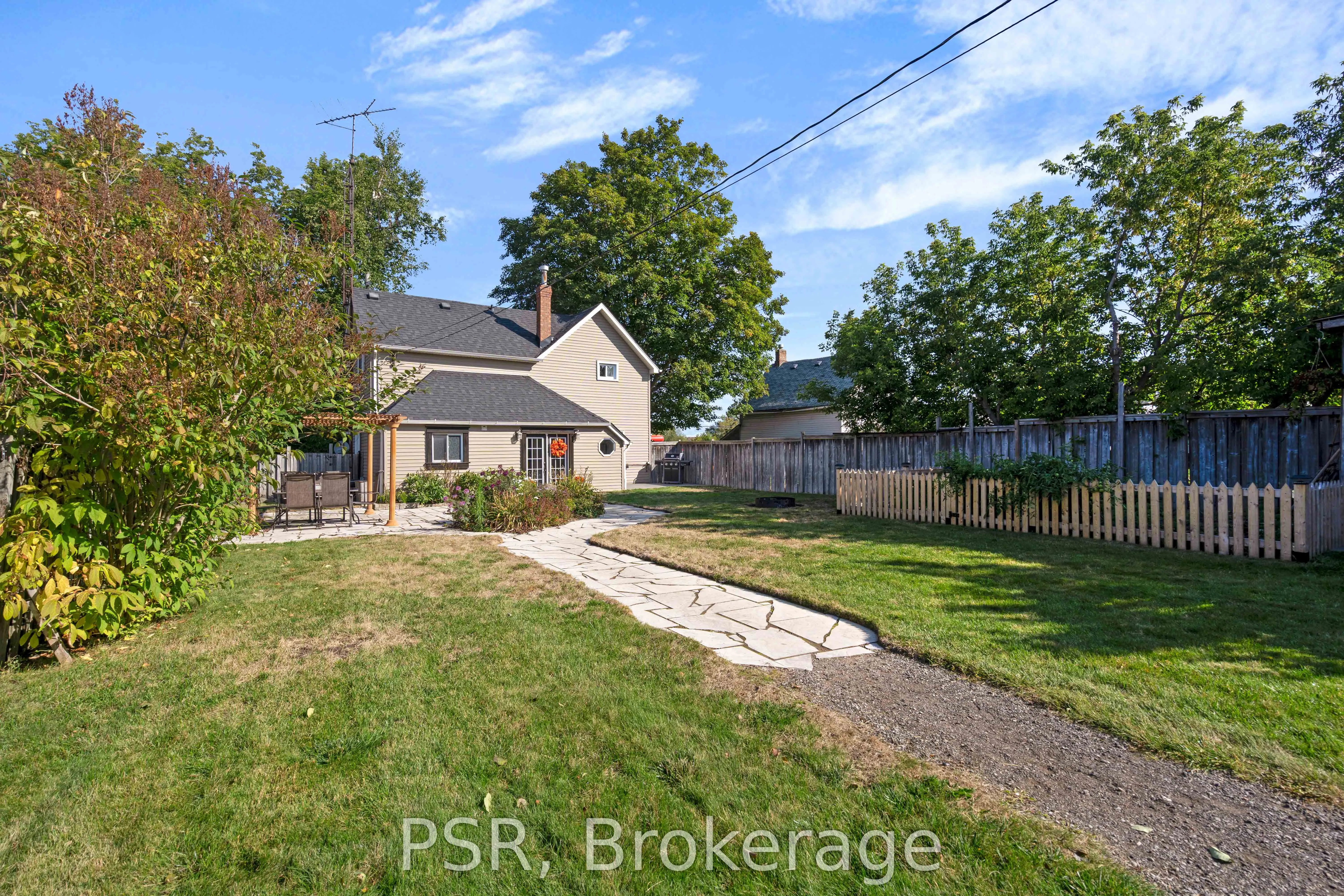 505 Main Street E