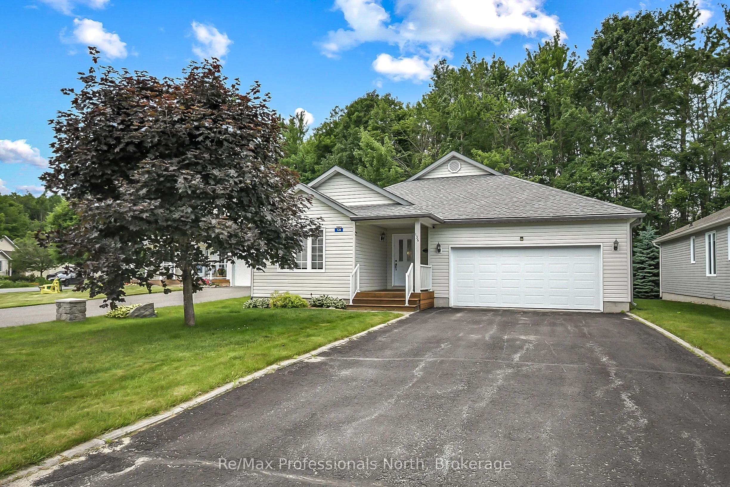 136 Hedgewood Lane